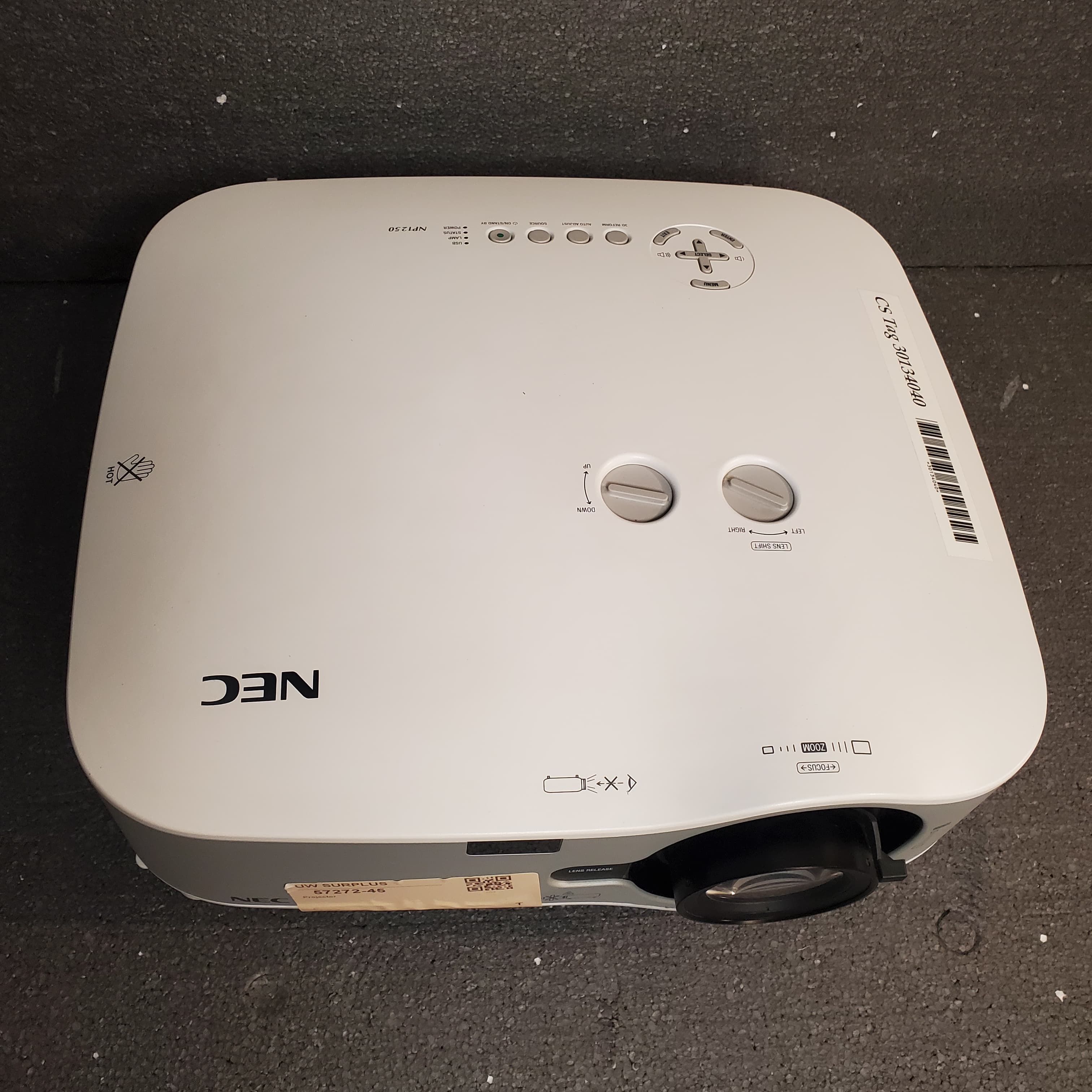 NEC NP1250 Projector 3LCD 3700 Lumens Pre-Owned - Thumbnail 2