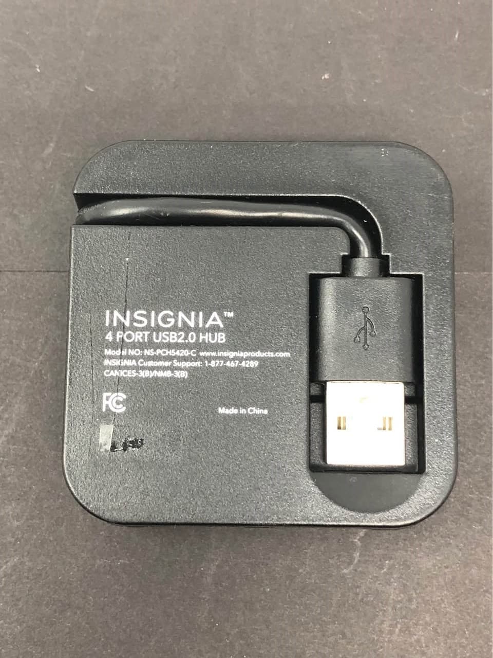 Insignia 4-Port USB 2.0 Hub Black Pre-Owned - Thumbnail 3