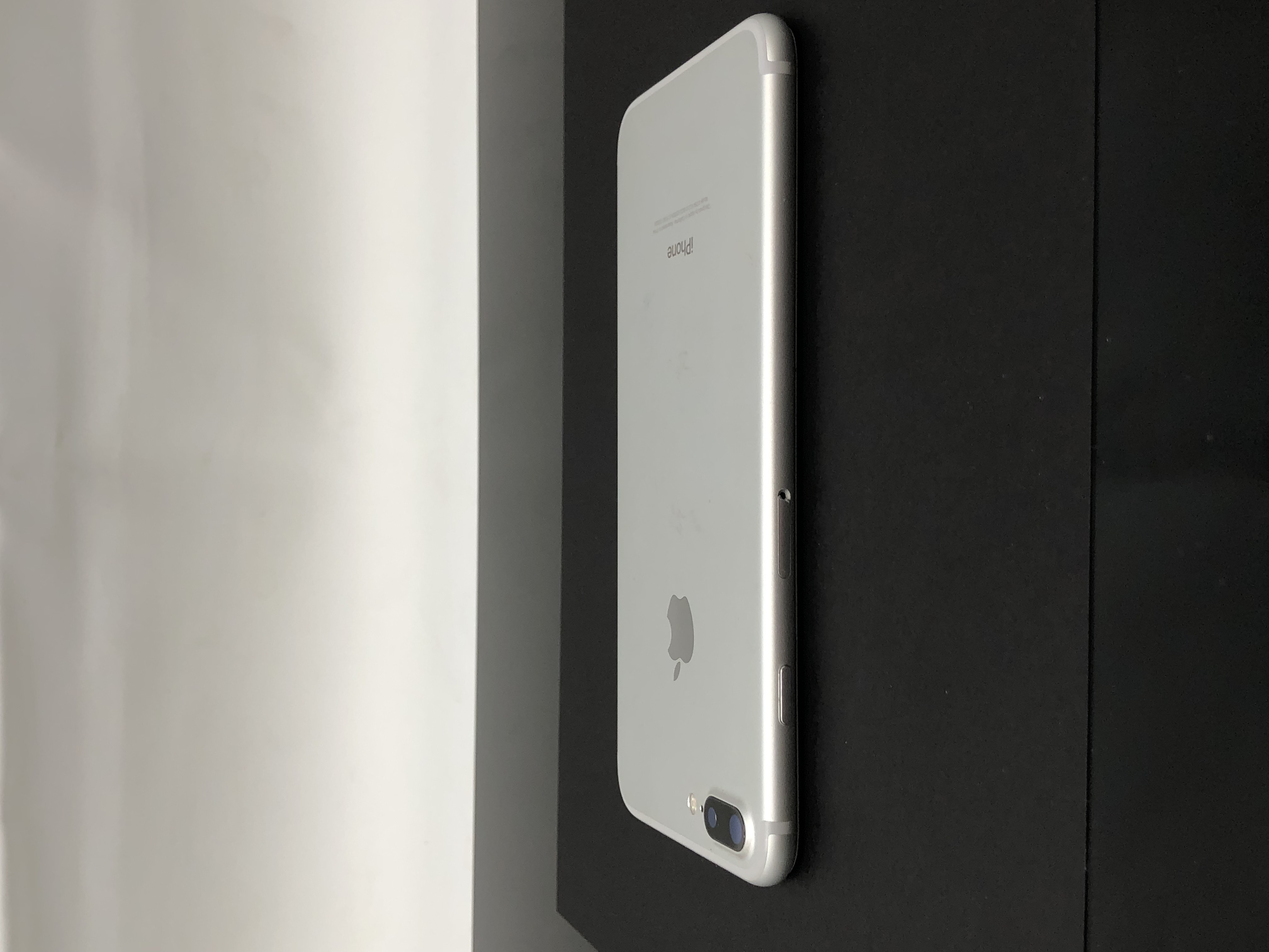 iPhone 7 Plus 128GB Silver Pre-Owned - Thumbnail 5