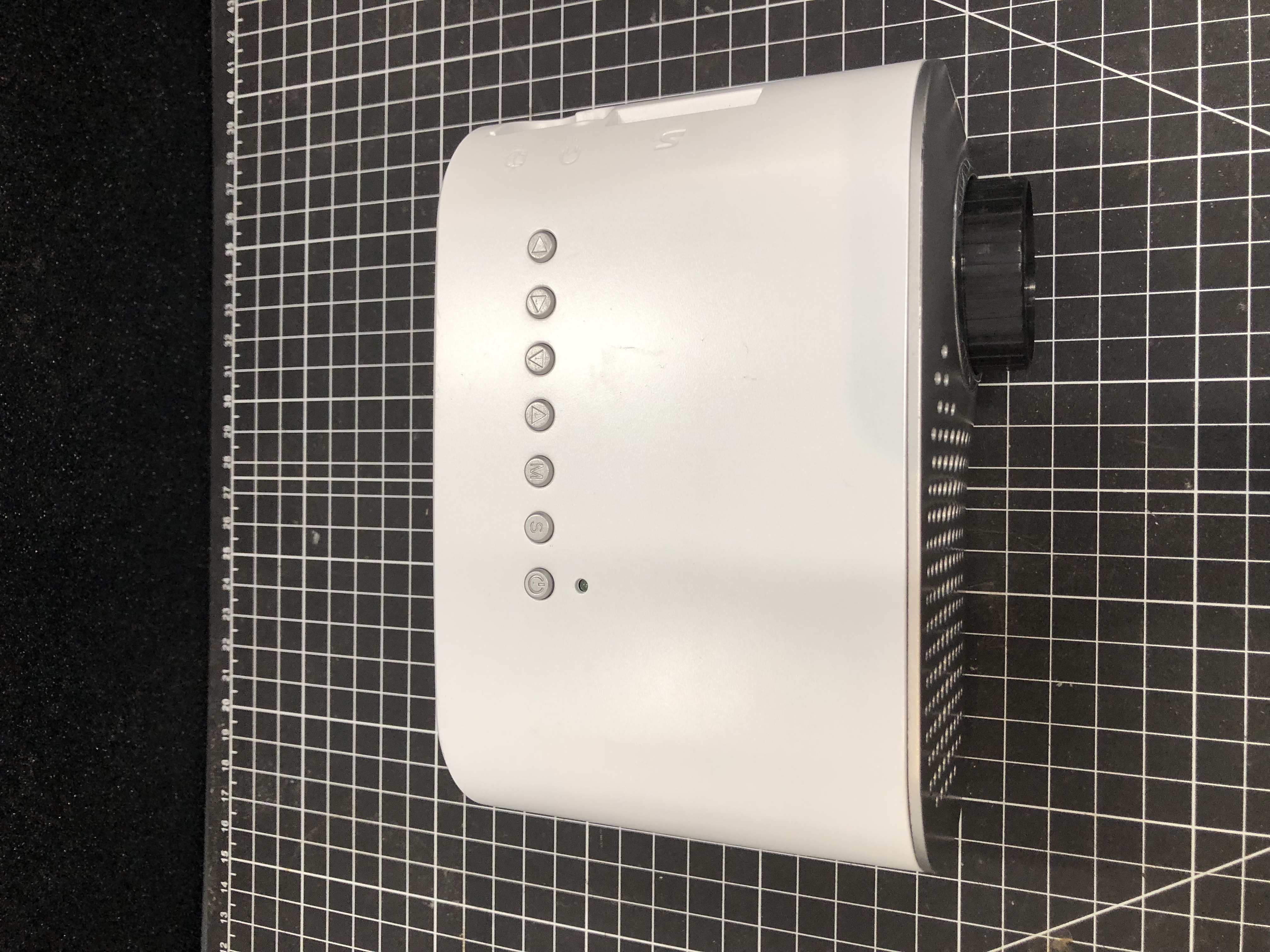 Simplebeamer GP802A LED Projector Pre-Owned - Thumbnail 3