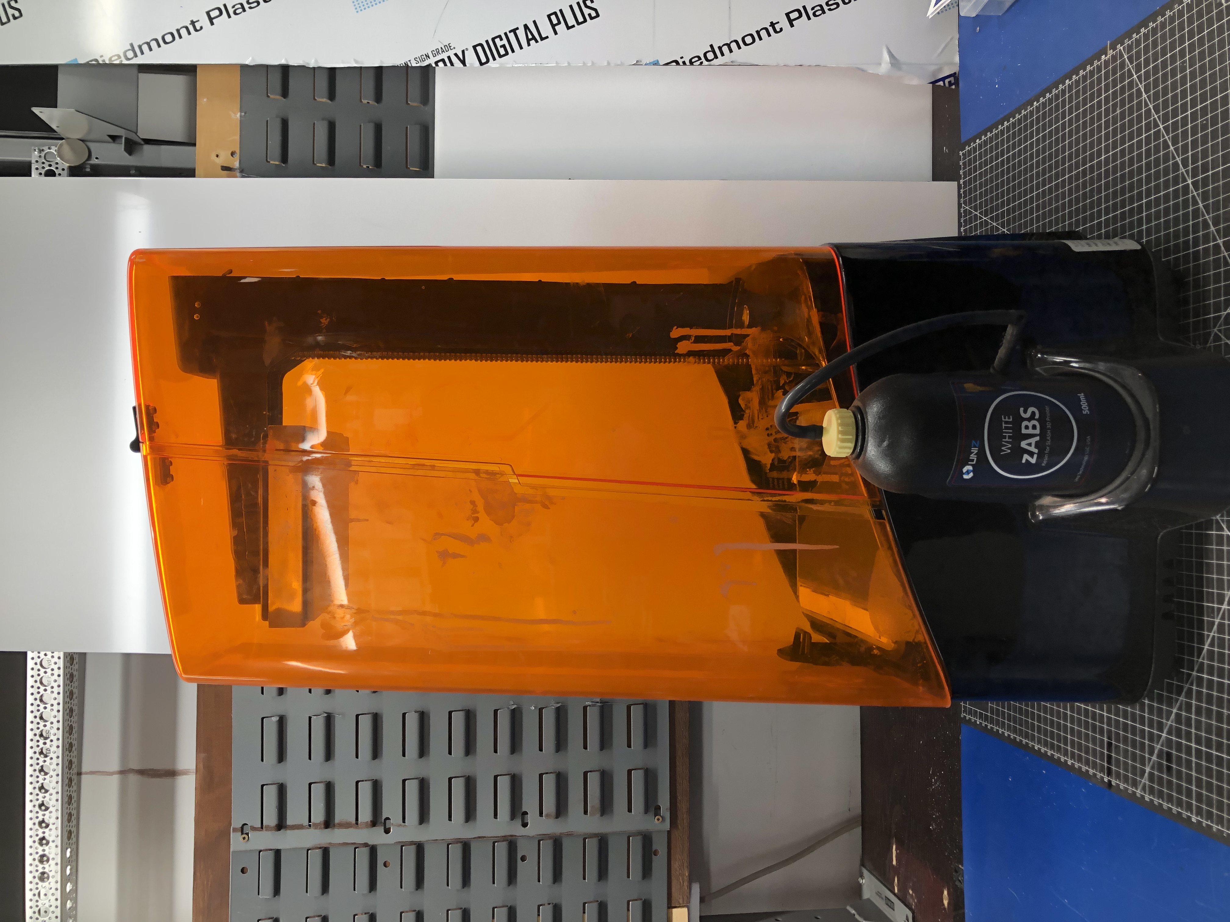 Uniz Slash LCD Resin 3D Printer Pre-Owned — image 12