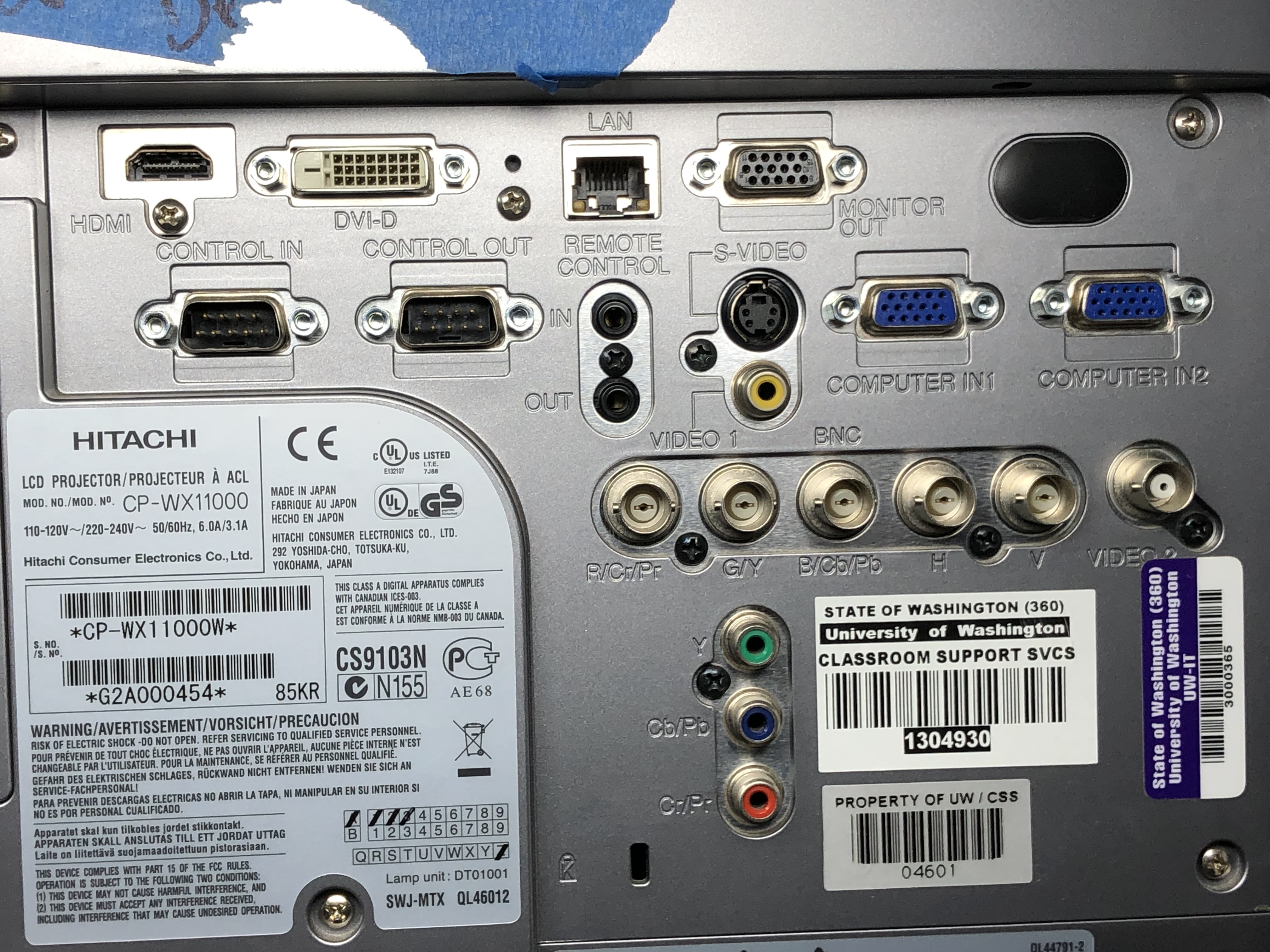 Hitachi CP-WX11000 LCD Projector Pre-Owned — image 4
