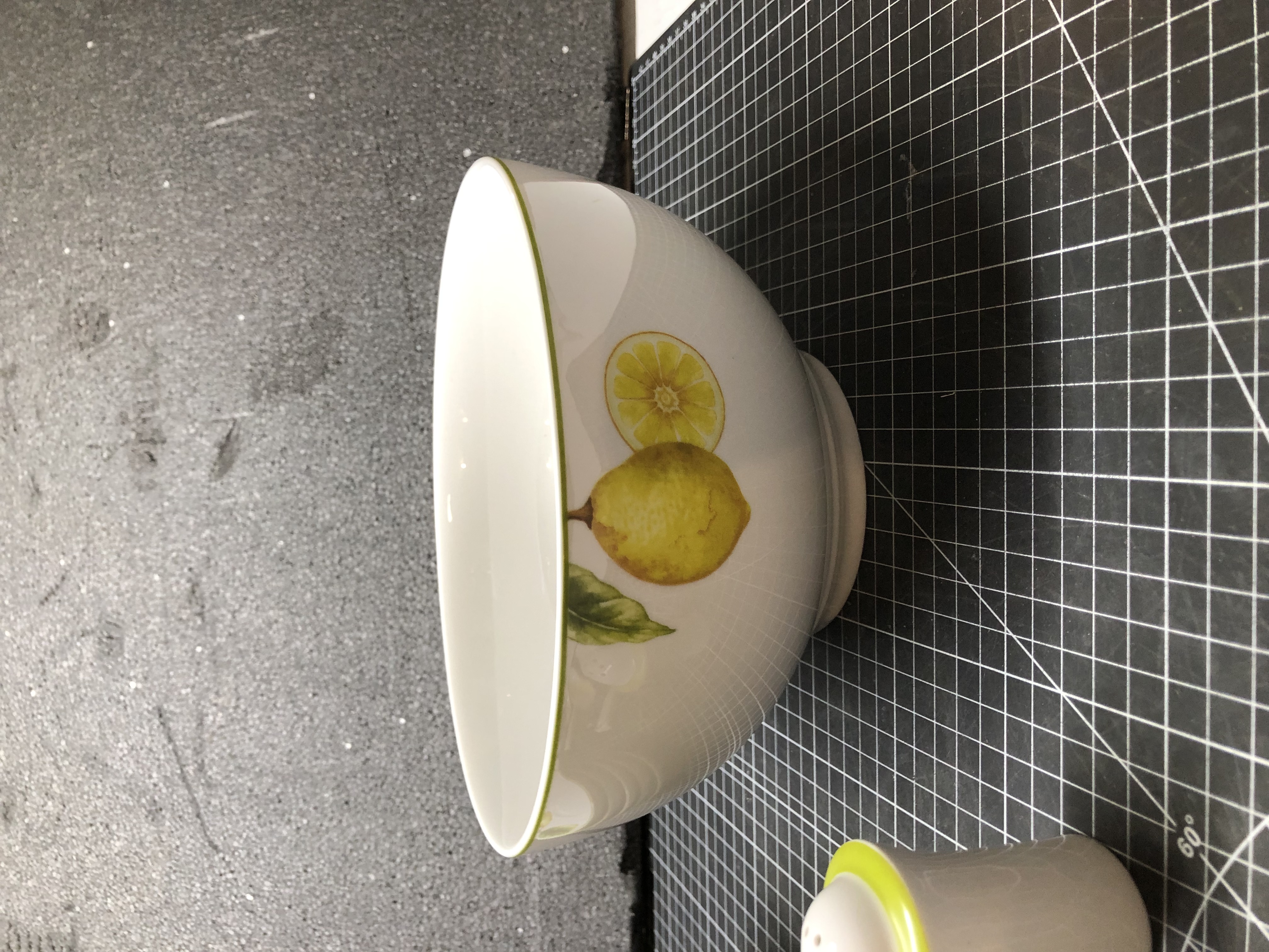 Lemon Design Dinnerware Set - 5 Plates, 3 Spoons, Bowl, Shaker New - Thumbnail 2