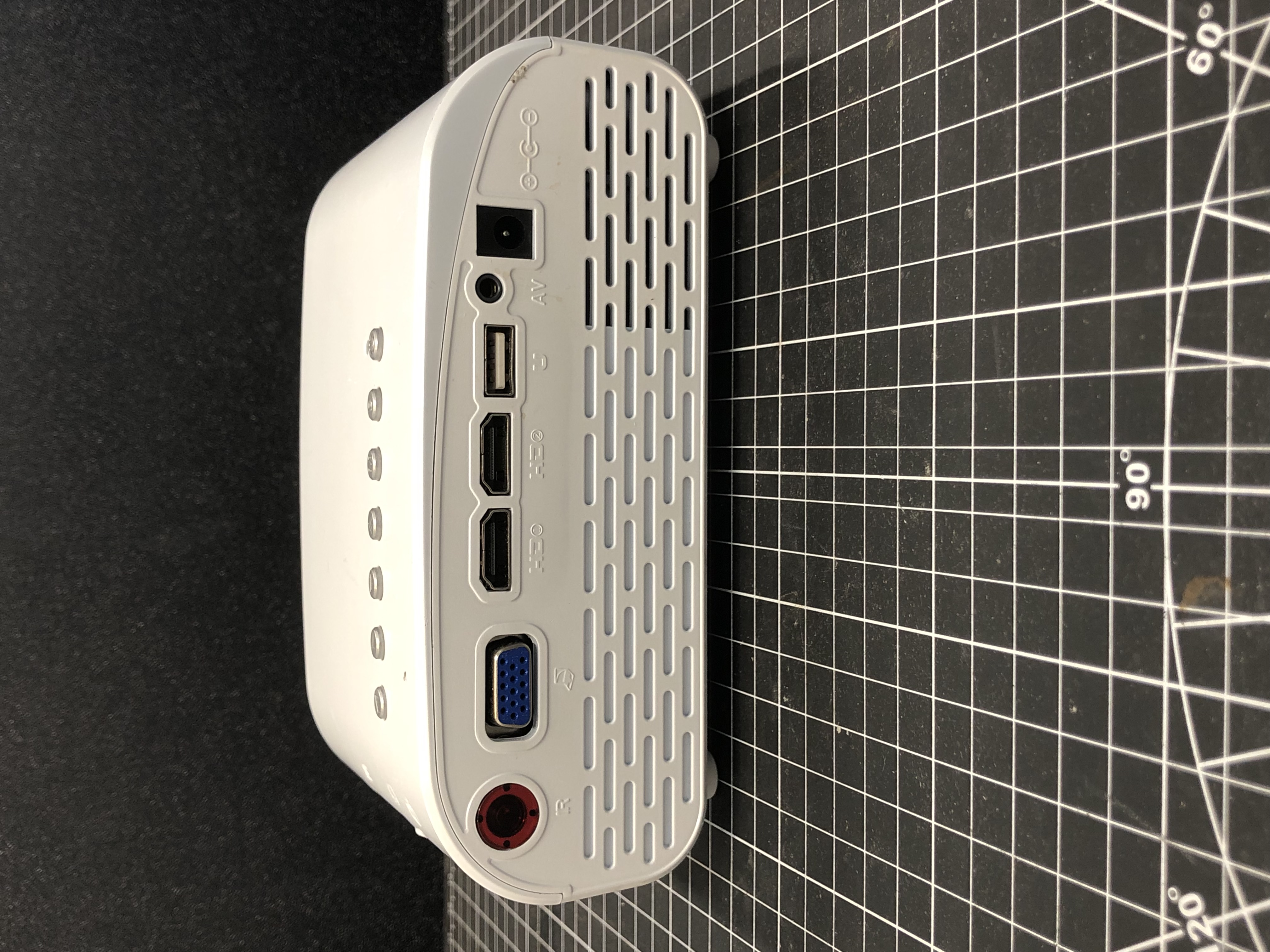 Simplebeamer GP802A LED Projector Pre-Owned - Thumbnail 4