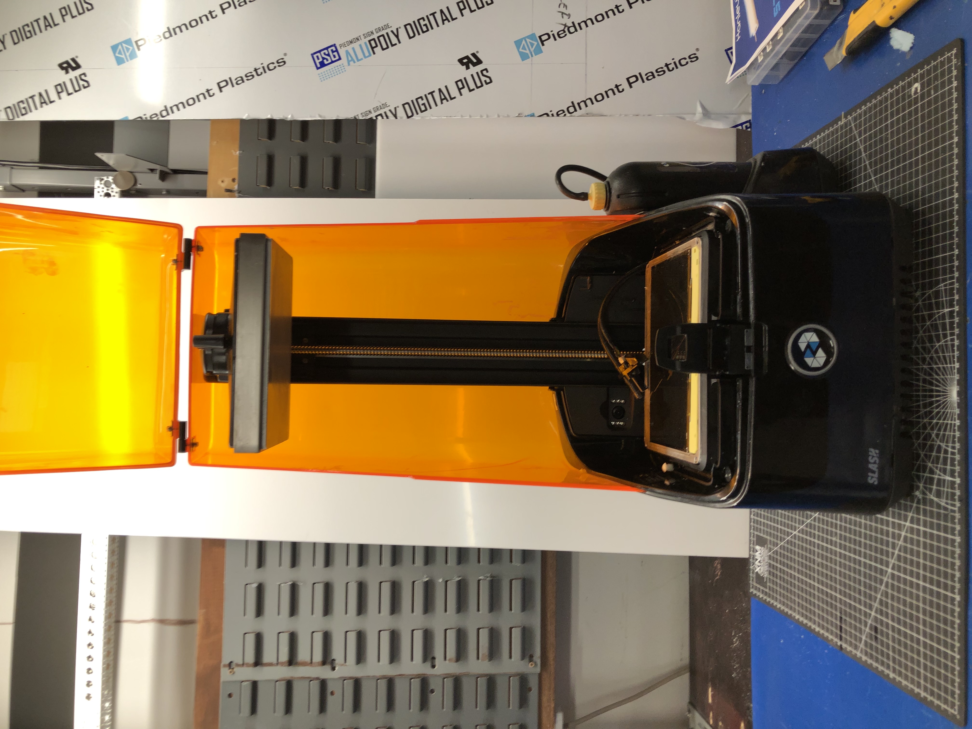 Uniz Slash LCD Resin 3D Printer Pre-Owned — image 4