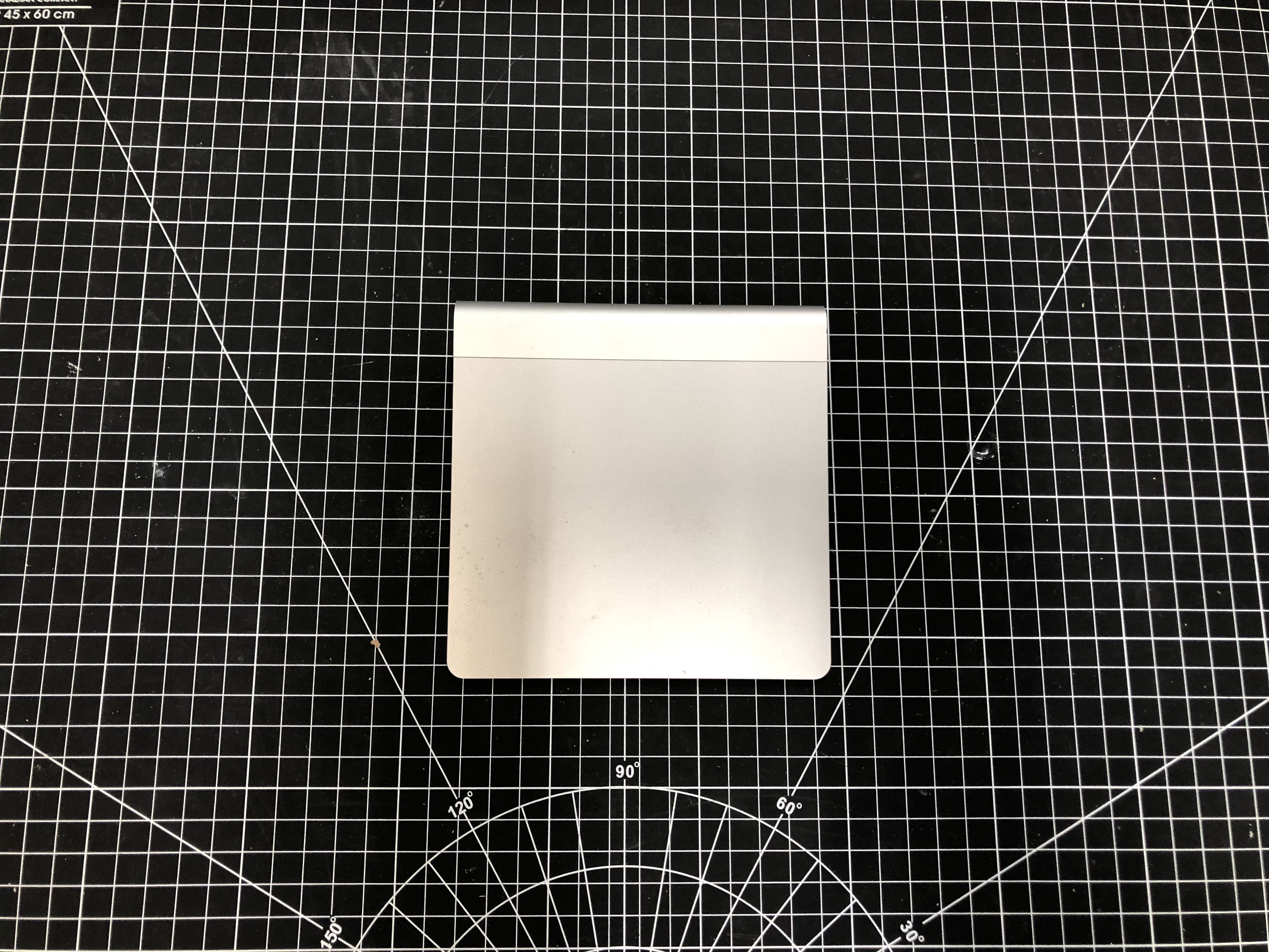 Apple Magic Trackpad A1339 Bluetooth Touchpad Pre-Owned - Thumbnail 3