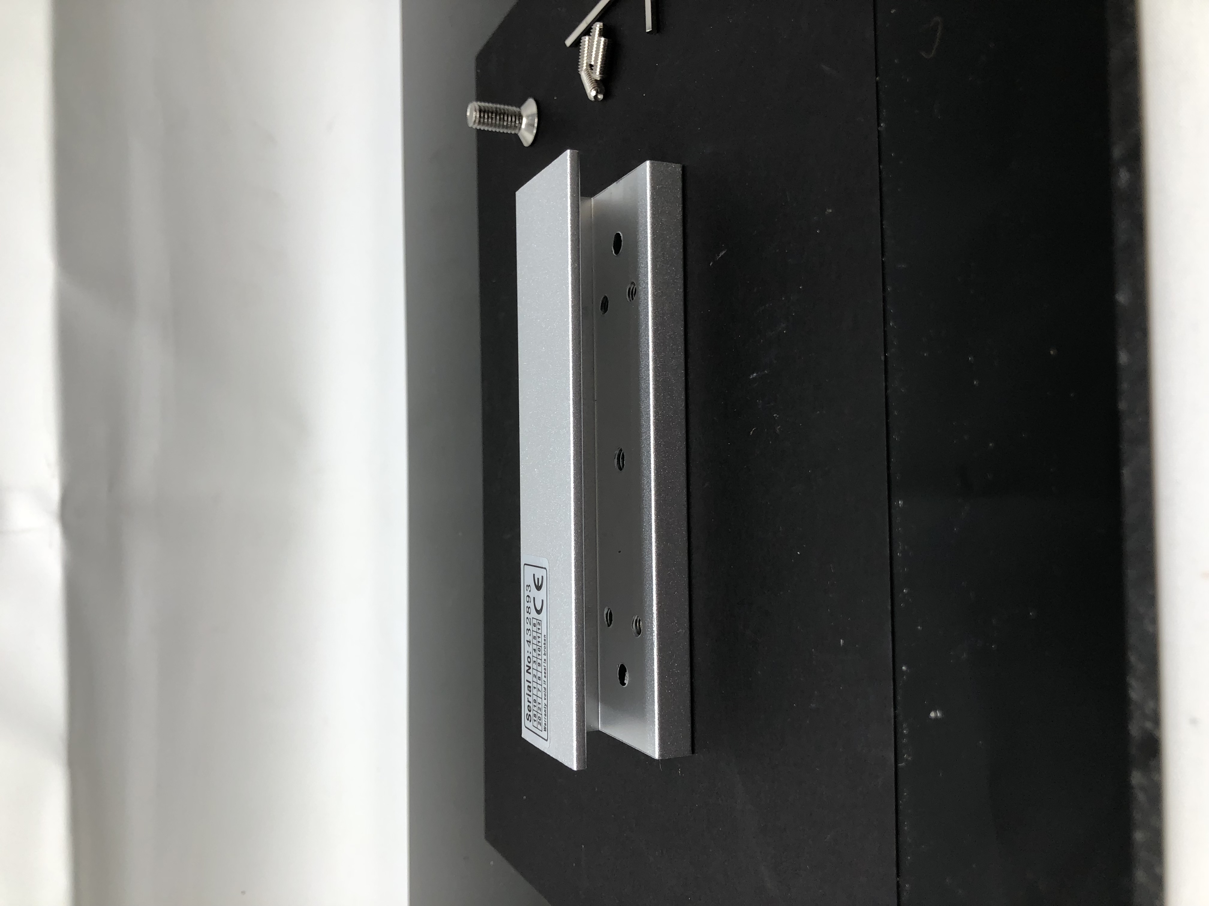 VI-180U Electro-magnetic Lock Bracket U Type - New, Secure Mounting — image 5