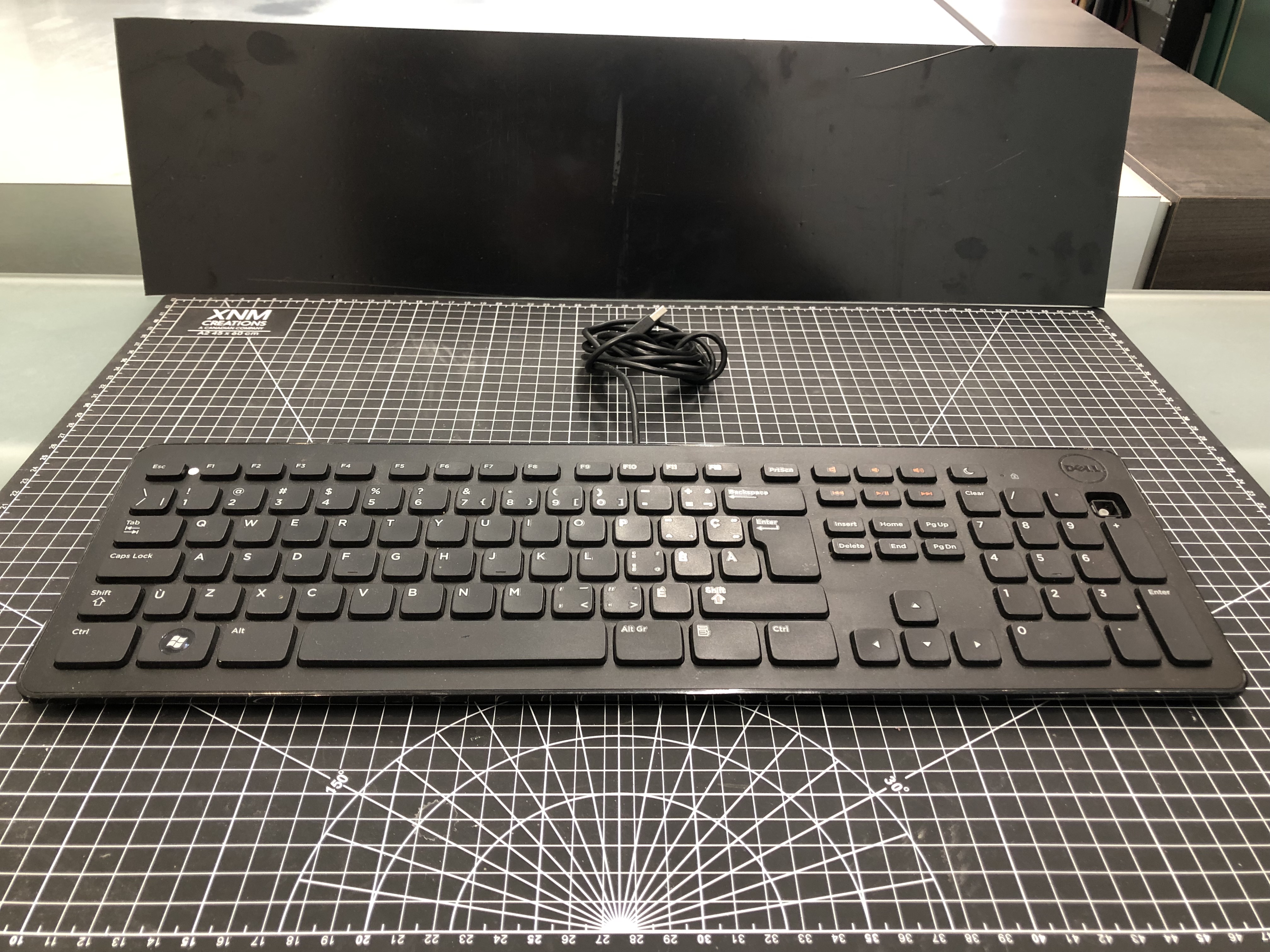 Dell KB213p Wired Keyboard USB Black Pre-Owned - Thumbnail 4