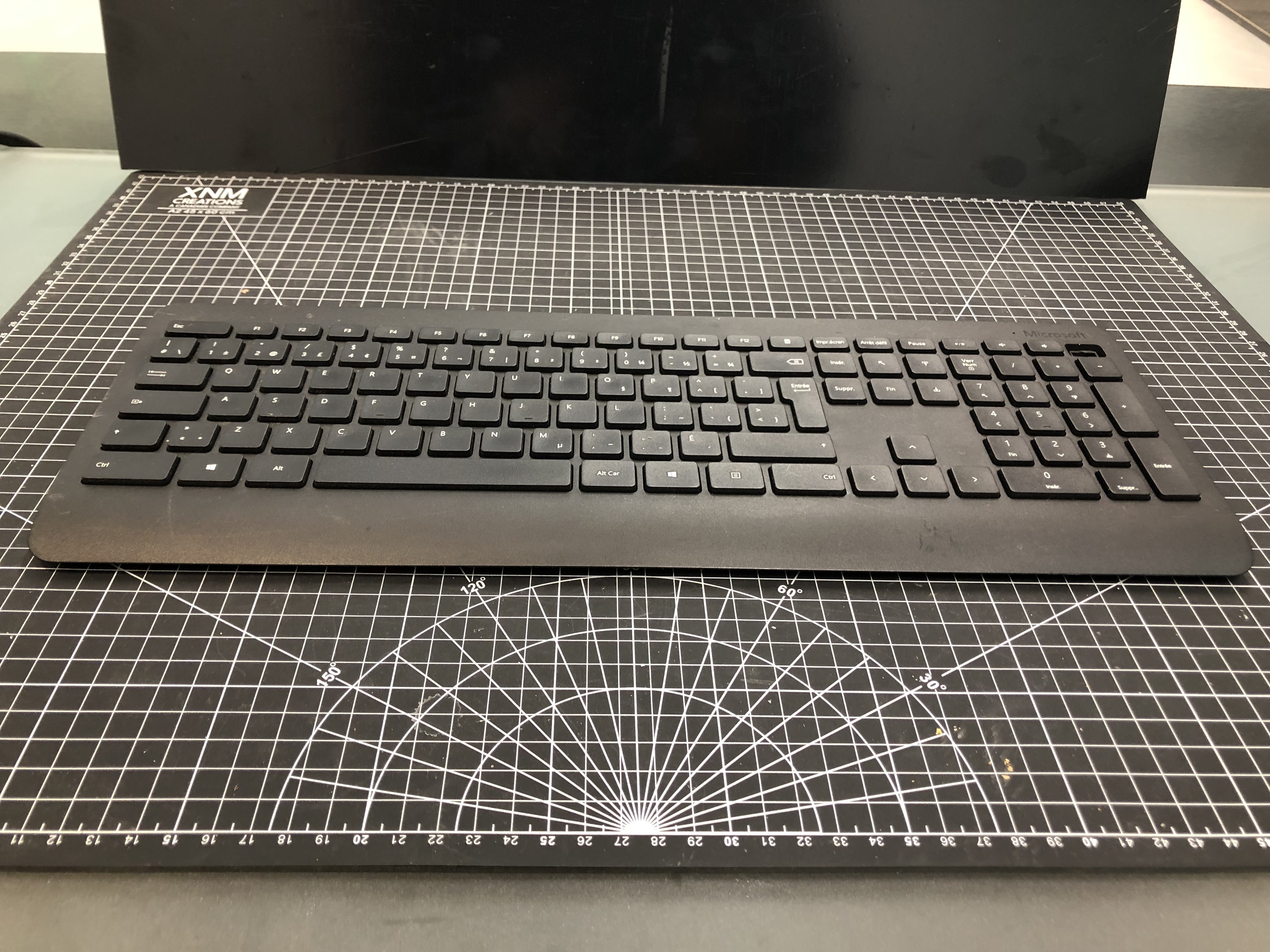 Microsoft Wireless Keyboard 3050 Model 1738 Pre-Owned - Thumbnail 4