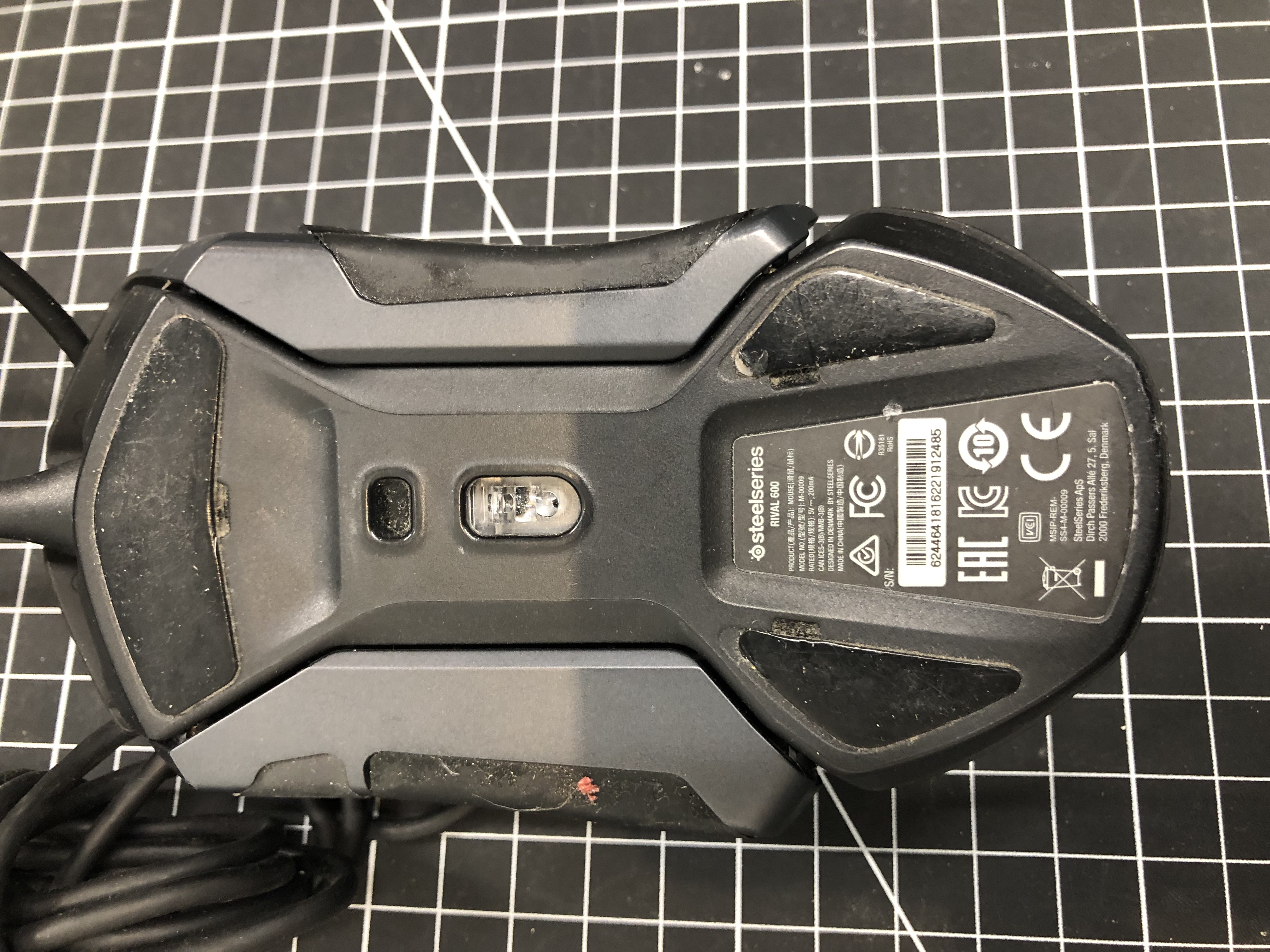 SteelSeries Rival 600 Gaming Mouse USB Wired Pre-Owned - Thumbnail 2