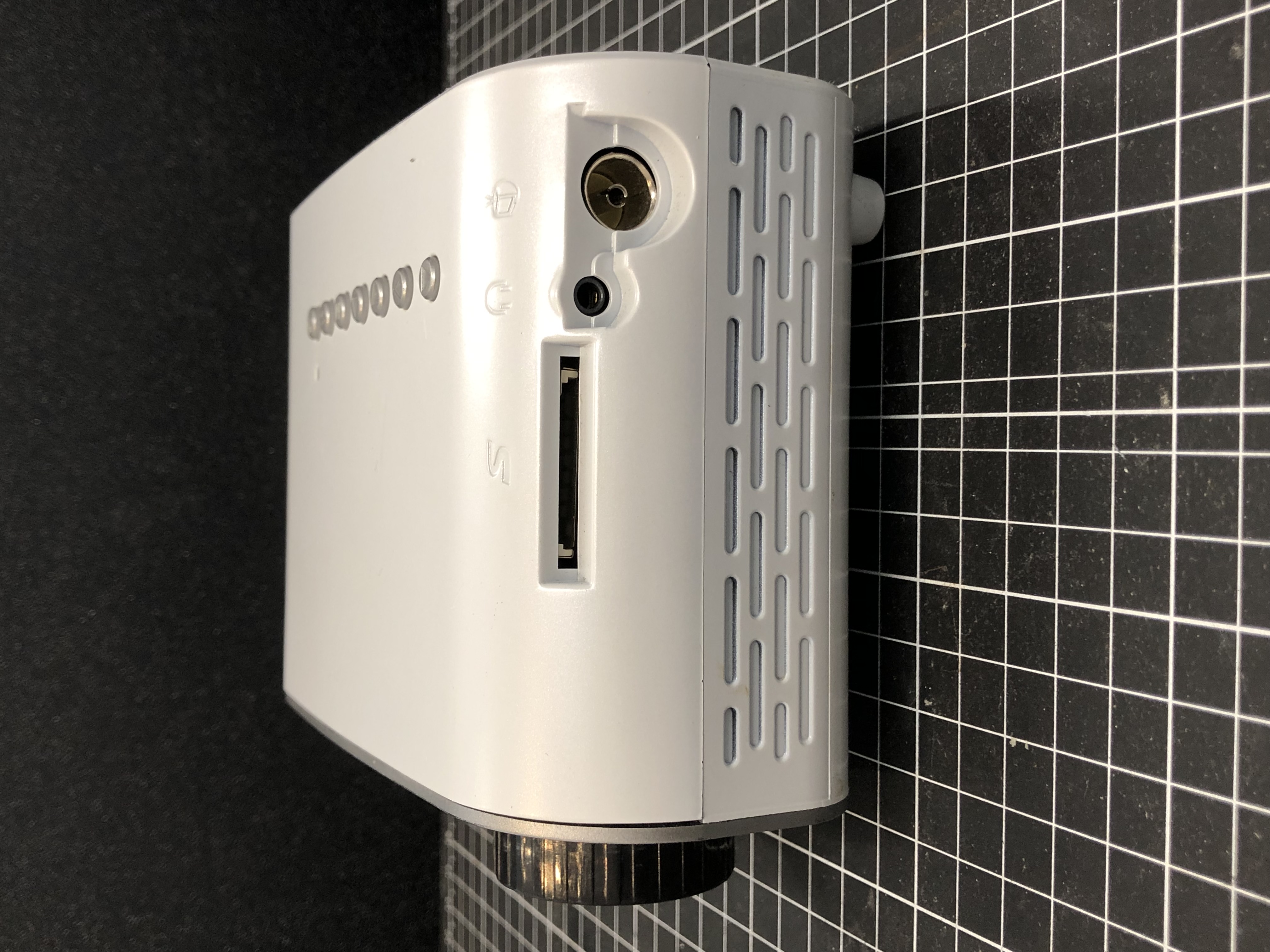 Simplebeamer GP802A LED Projector Pre-Owned - Thumbnail 7