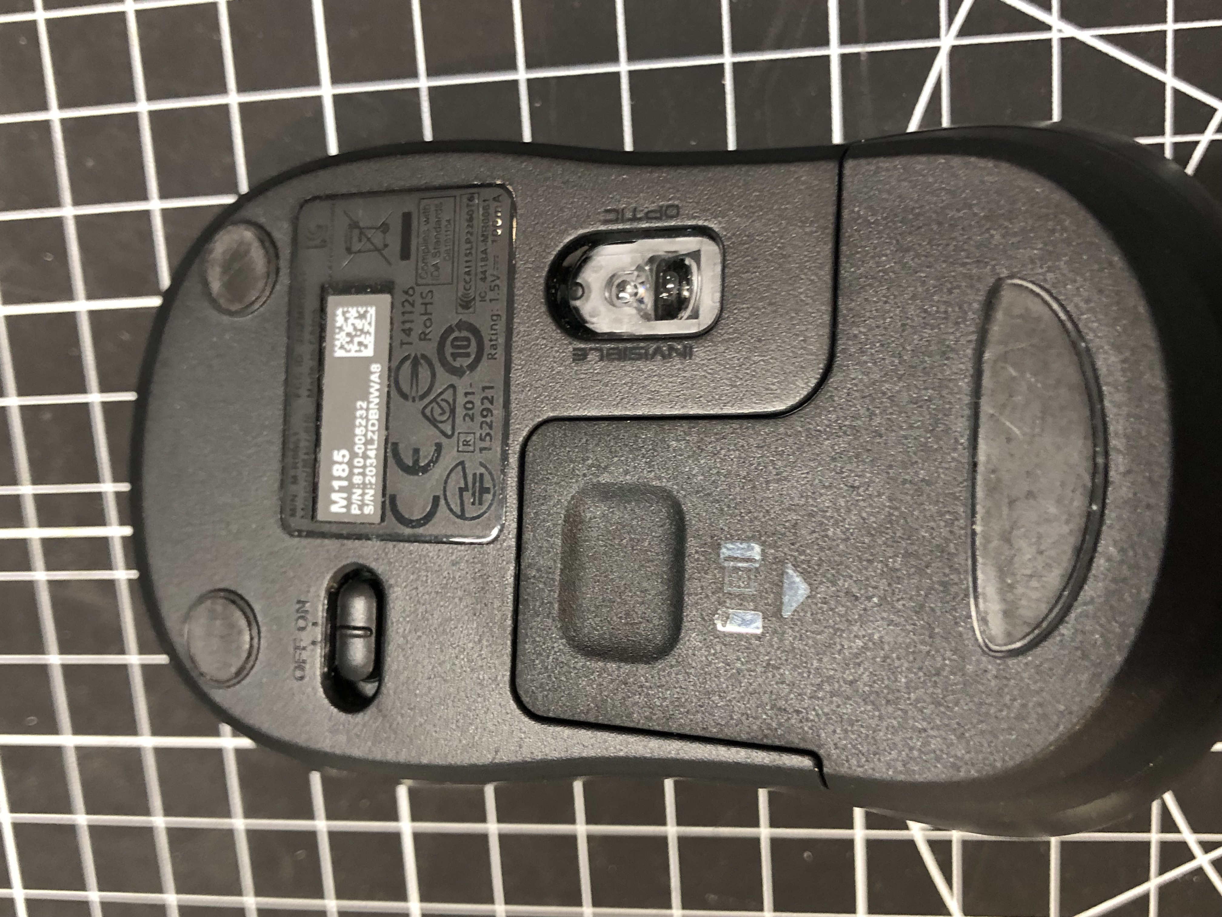 Logitech M185 Wireless Mouse Black Pre-Owned - Thumbnail 3