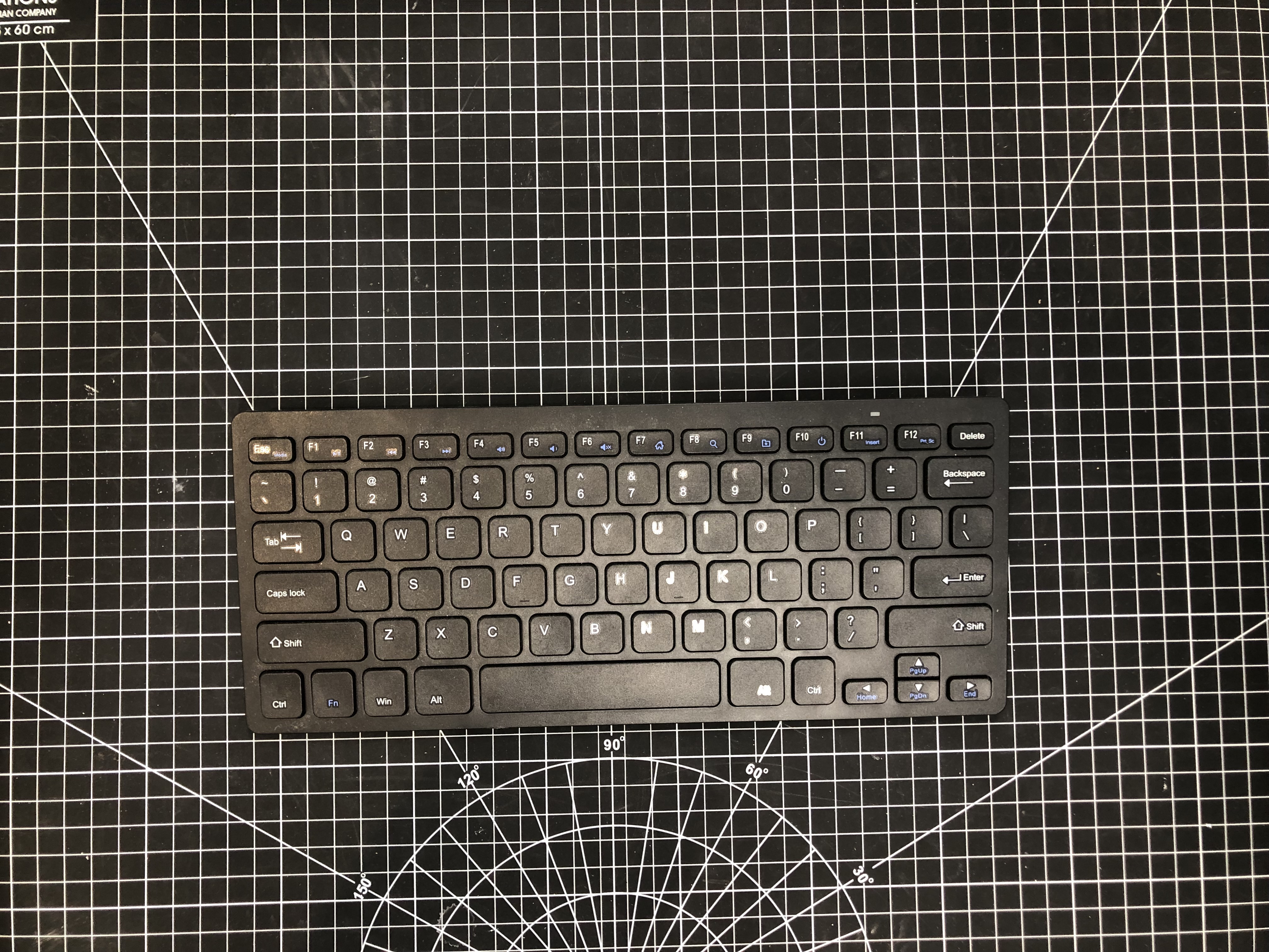 Anker A7726 Ultra Compact Bluetooth Keyboard Pre-Owned - Thumbnail 2