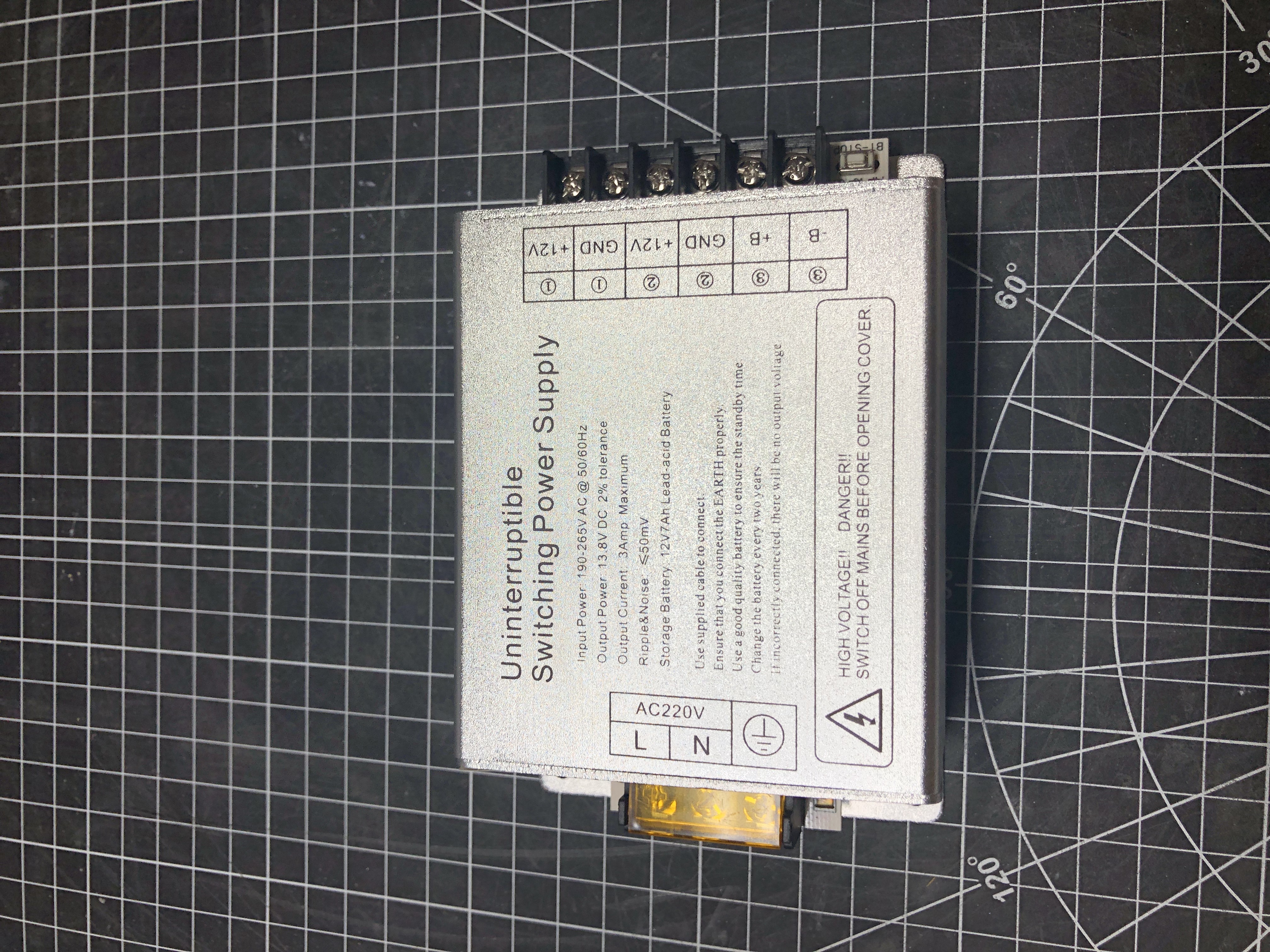 Uninterruptible Switching Power Supply 12V 3A - New, Reliable Output