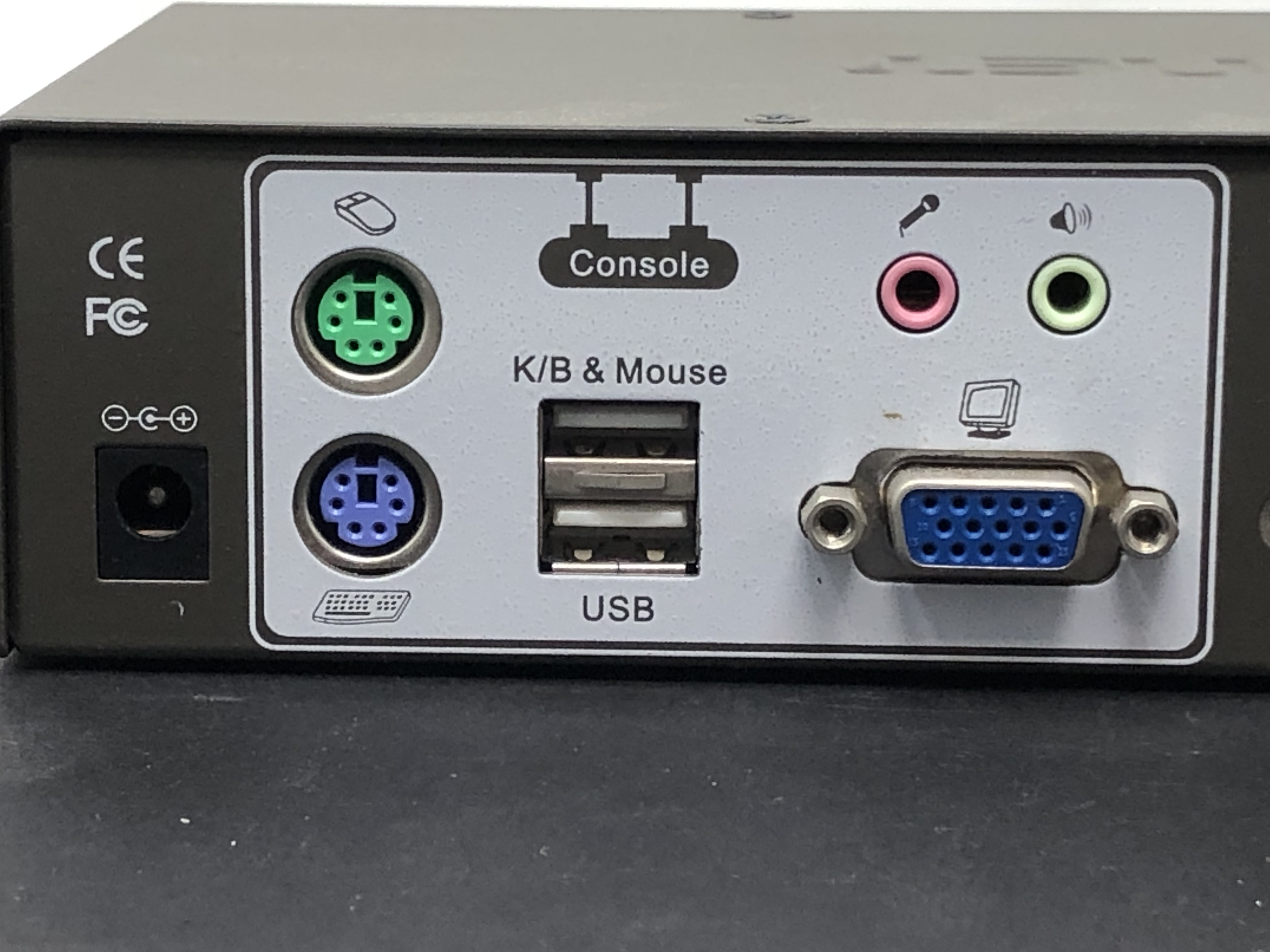 4-Port USB / PS/2 KVM Switch Kit w/ Audio - Thumbnail 6
