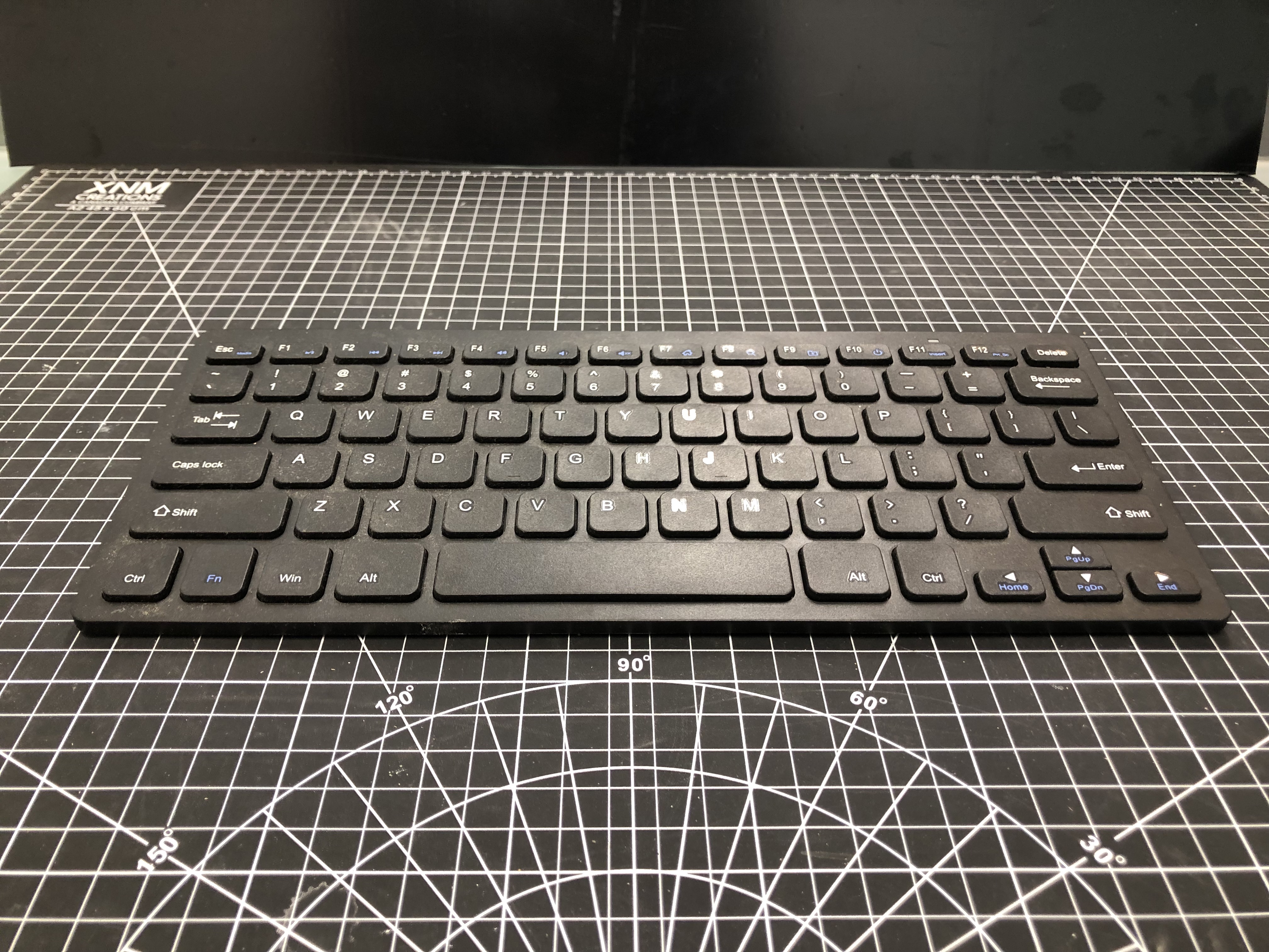 Anker A7726 Ultra Compact Bluetooth Keyboard Pre-Owned - Thumbnail 3