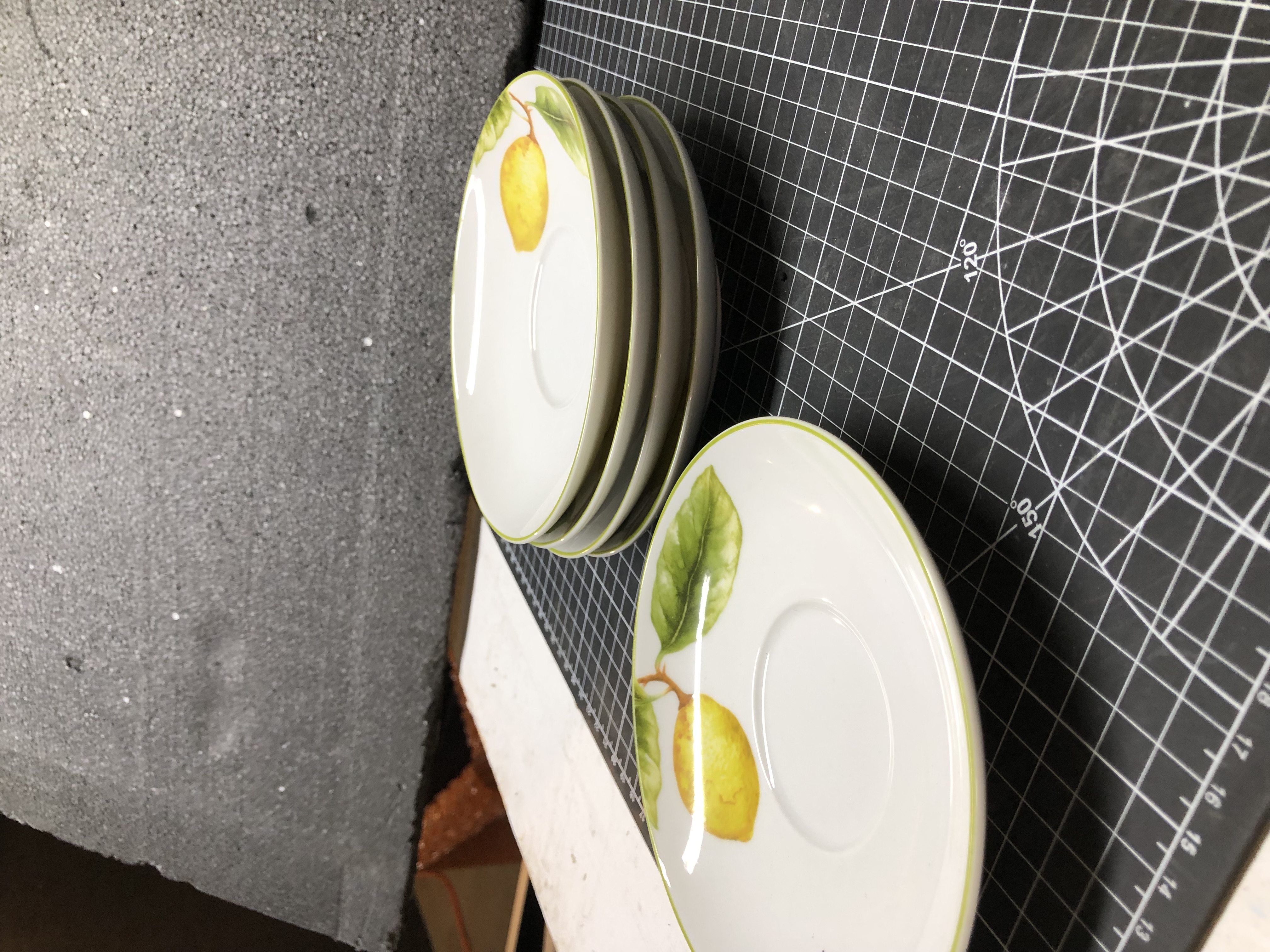 Lemon Design Dinnerware Set - 5 Plates, 3 Spoons, Bowl, Shaker New - Thumbnail 4