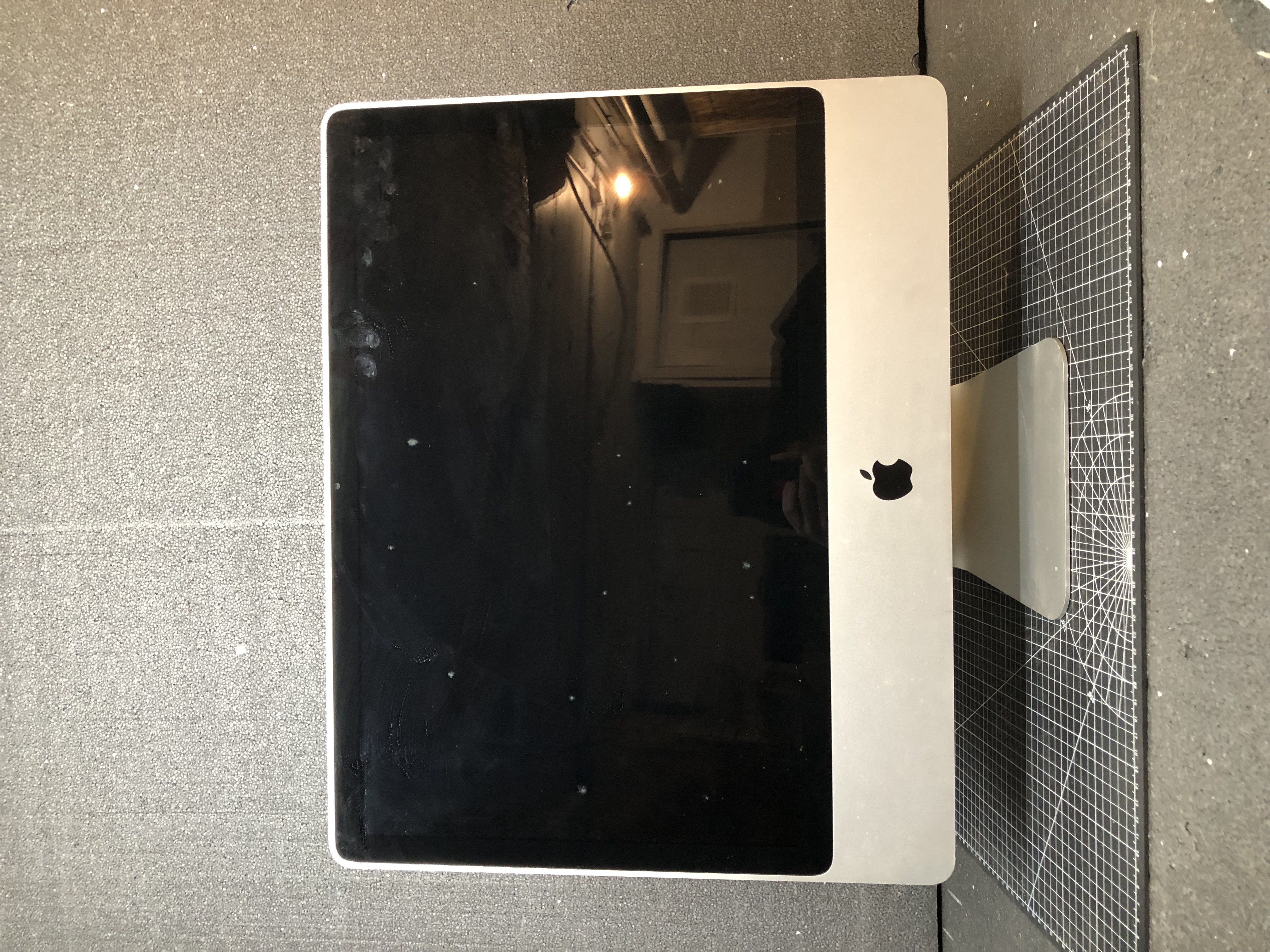 Apple iMac A1225 24" Desktop Computer EMC 2267 Pre-Owned