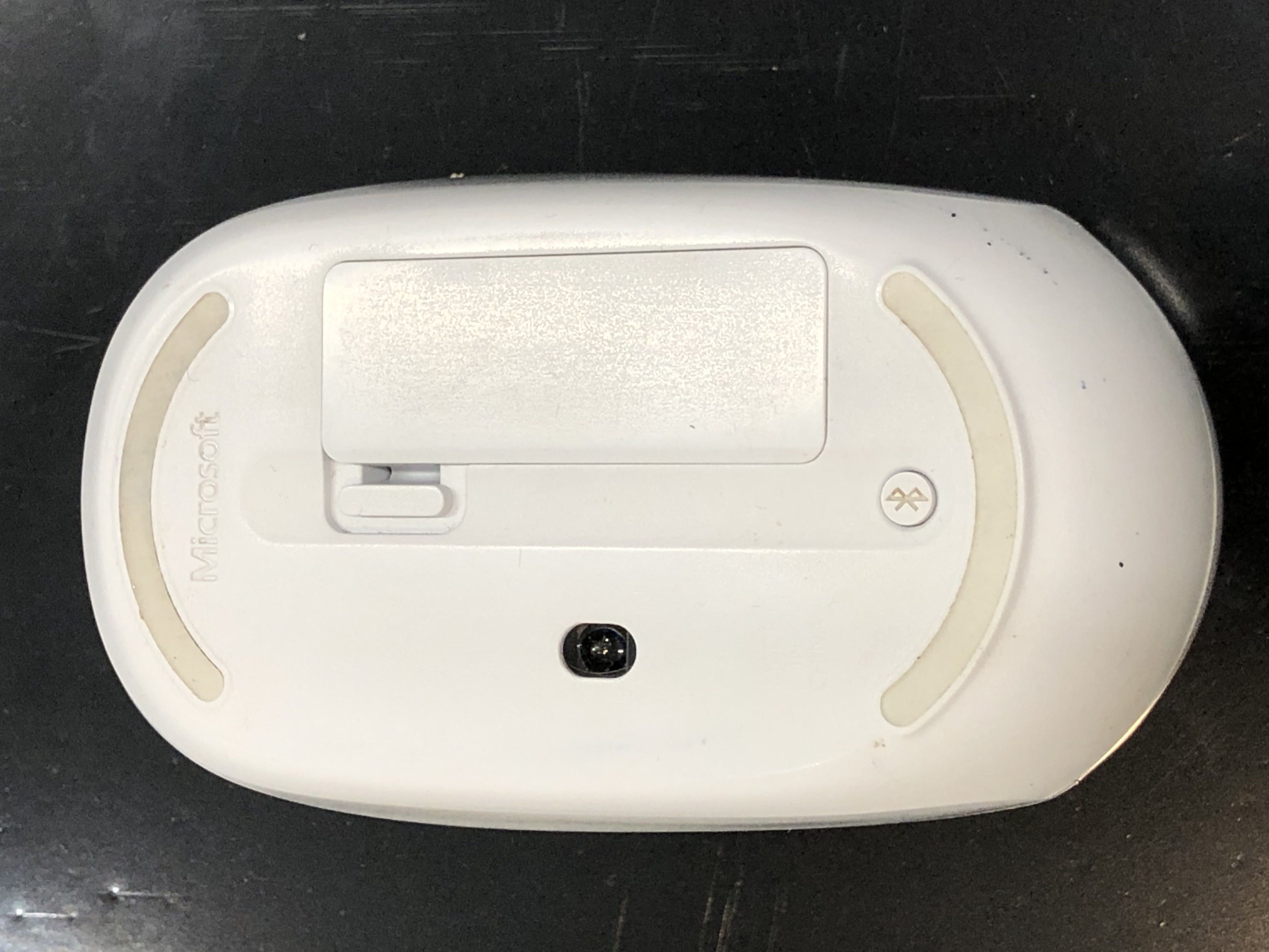 Microsoft Bluetooth Mouse White Pre-Owned - Thumbnail 3