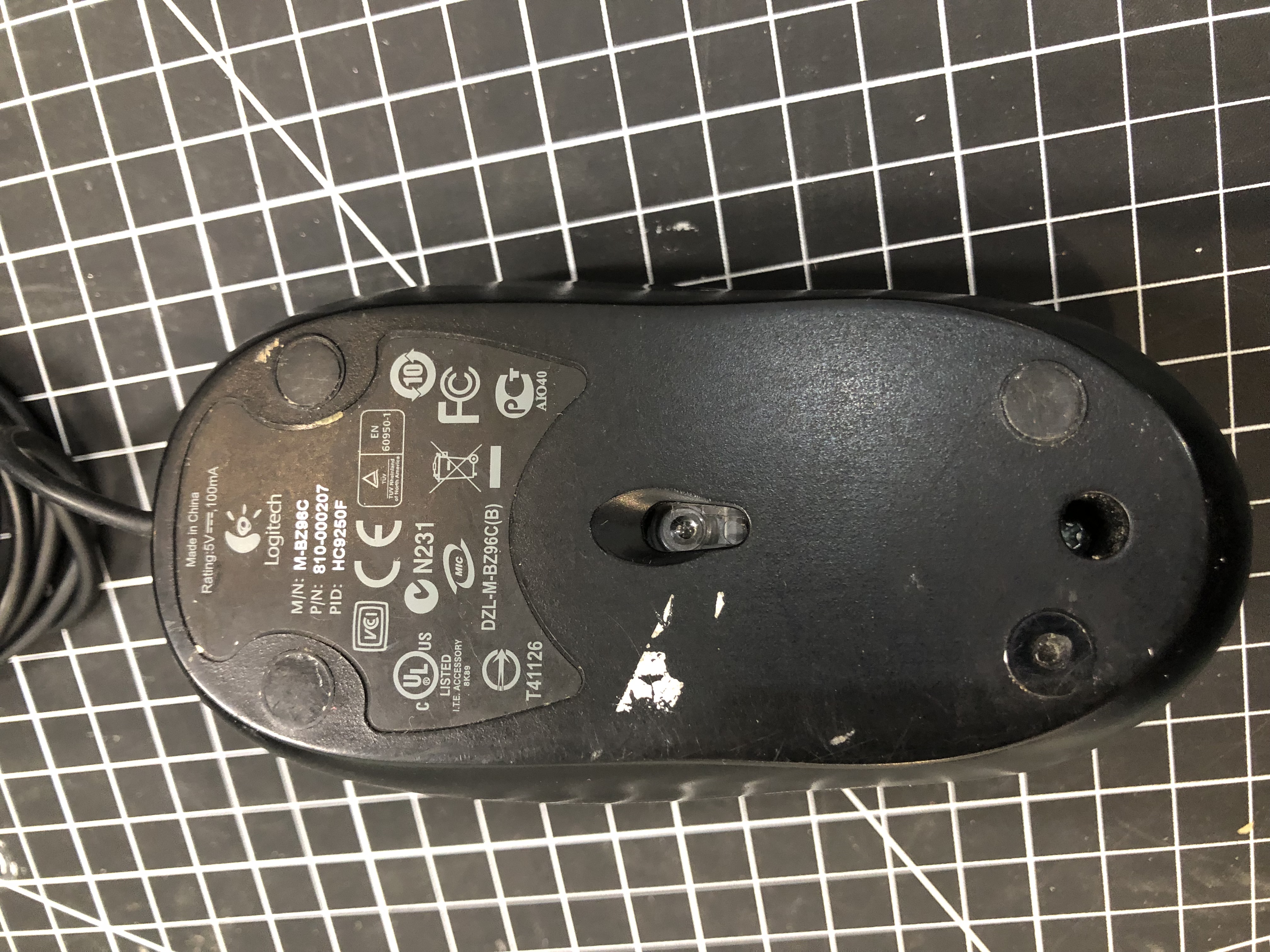 Logitech M-BZ96C Wired Optical Mouse USB Black Pre-Owned - Thumbnail 2