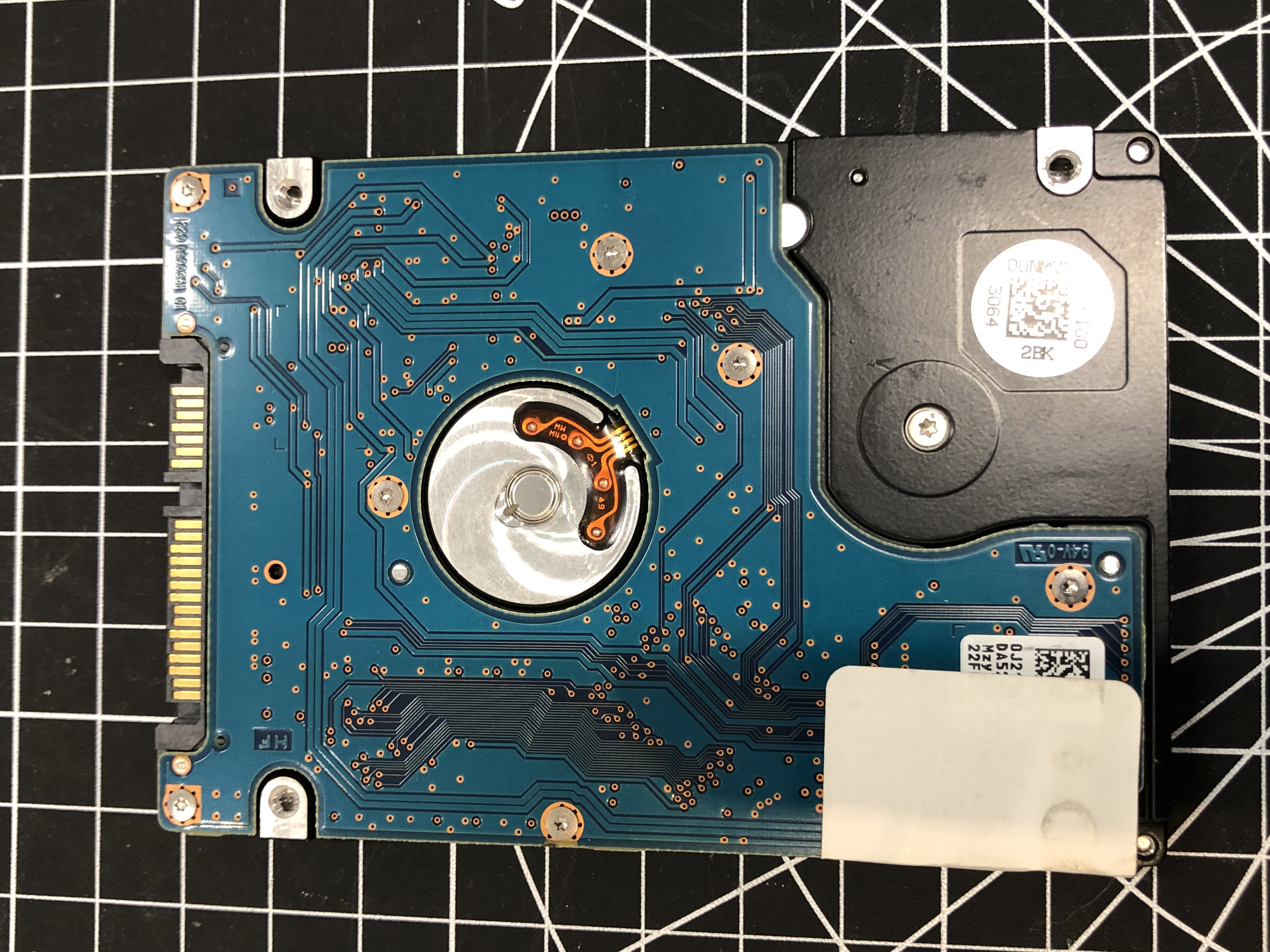 HGST HTS725032A7E630 320GB 2.5" SATA HDD 7200RPM Pre-Owned β image 3