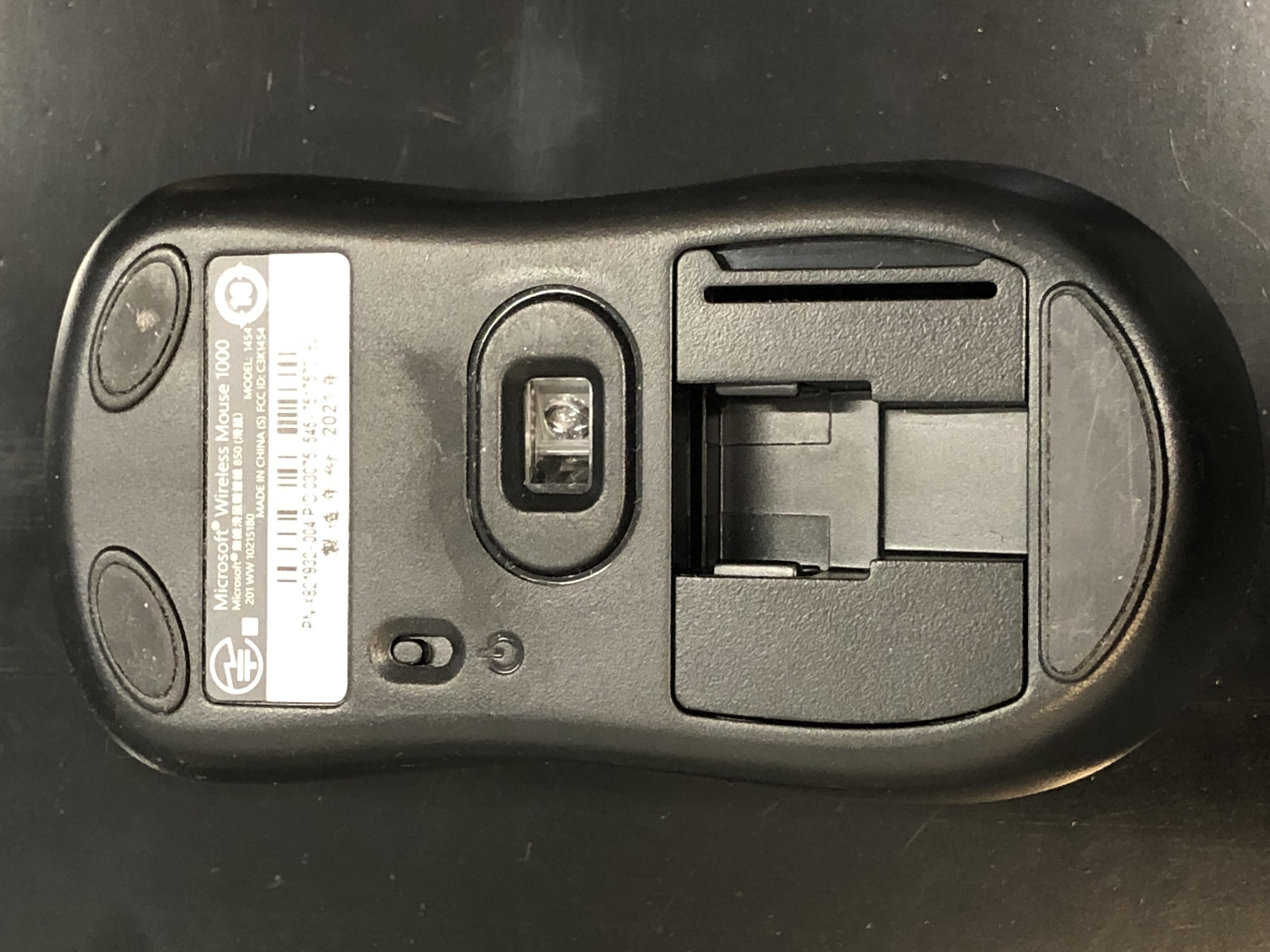 Microsoft Wireless Mouse 1000 Model 1454 Pre-Owned - Thumbnail 3