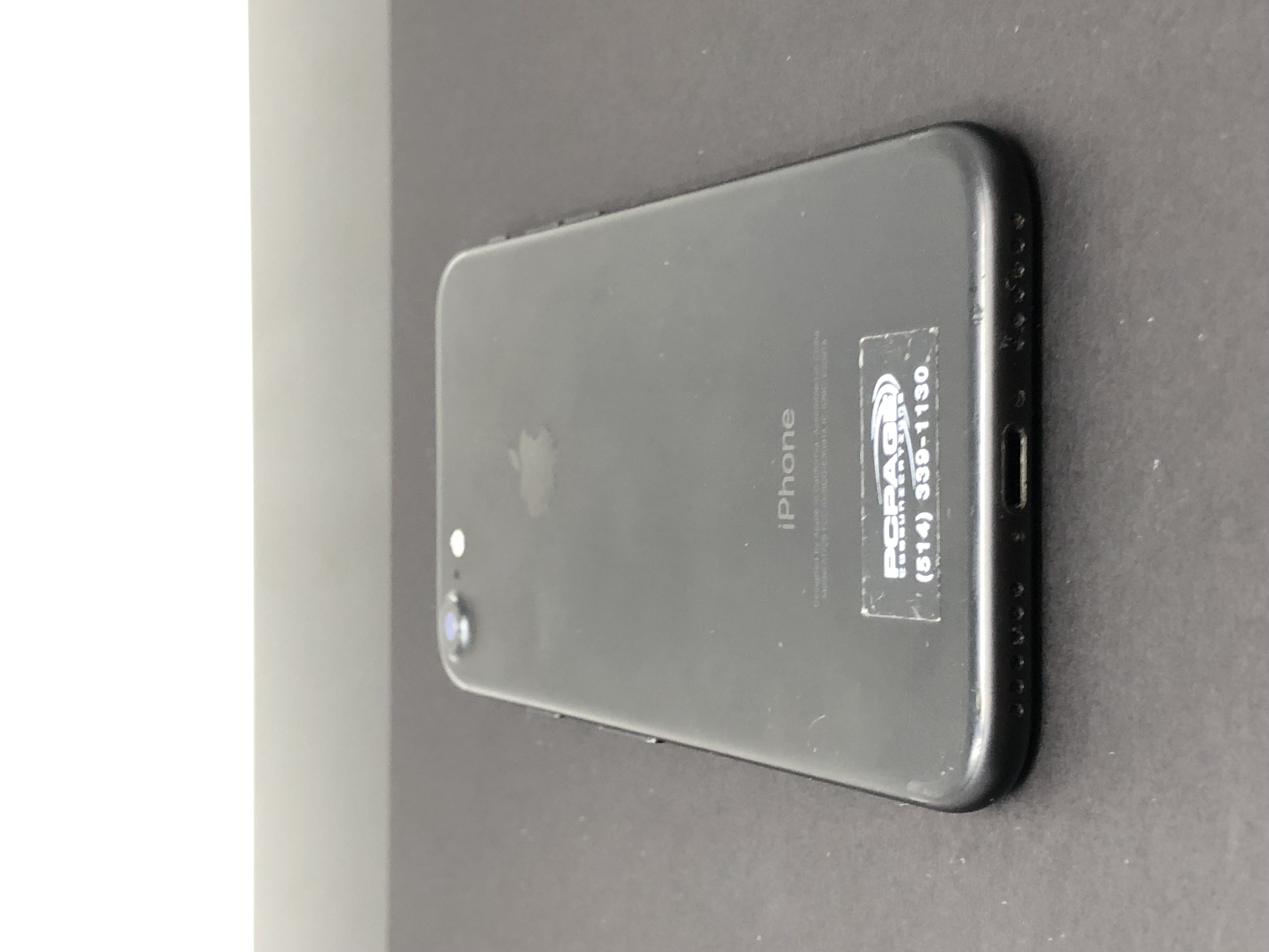 iPhone 7 32GB Black Pre-Owned Reliable Smartphone - Thumbnail 3