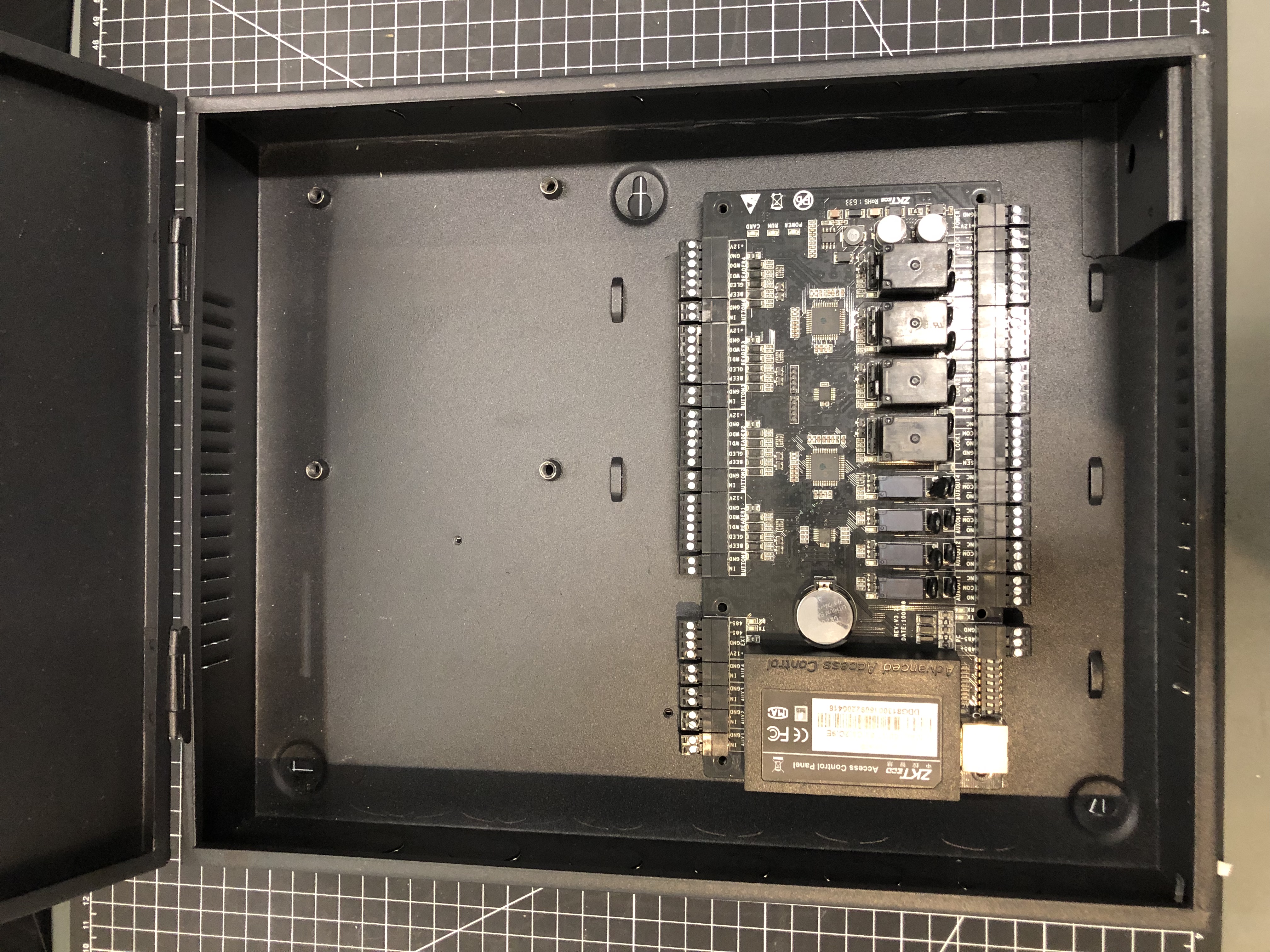 ZKTeco C3-400 Access Control Panel - New, Secure Entry System - Thumbnail 7