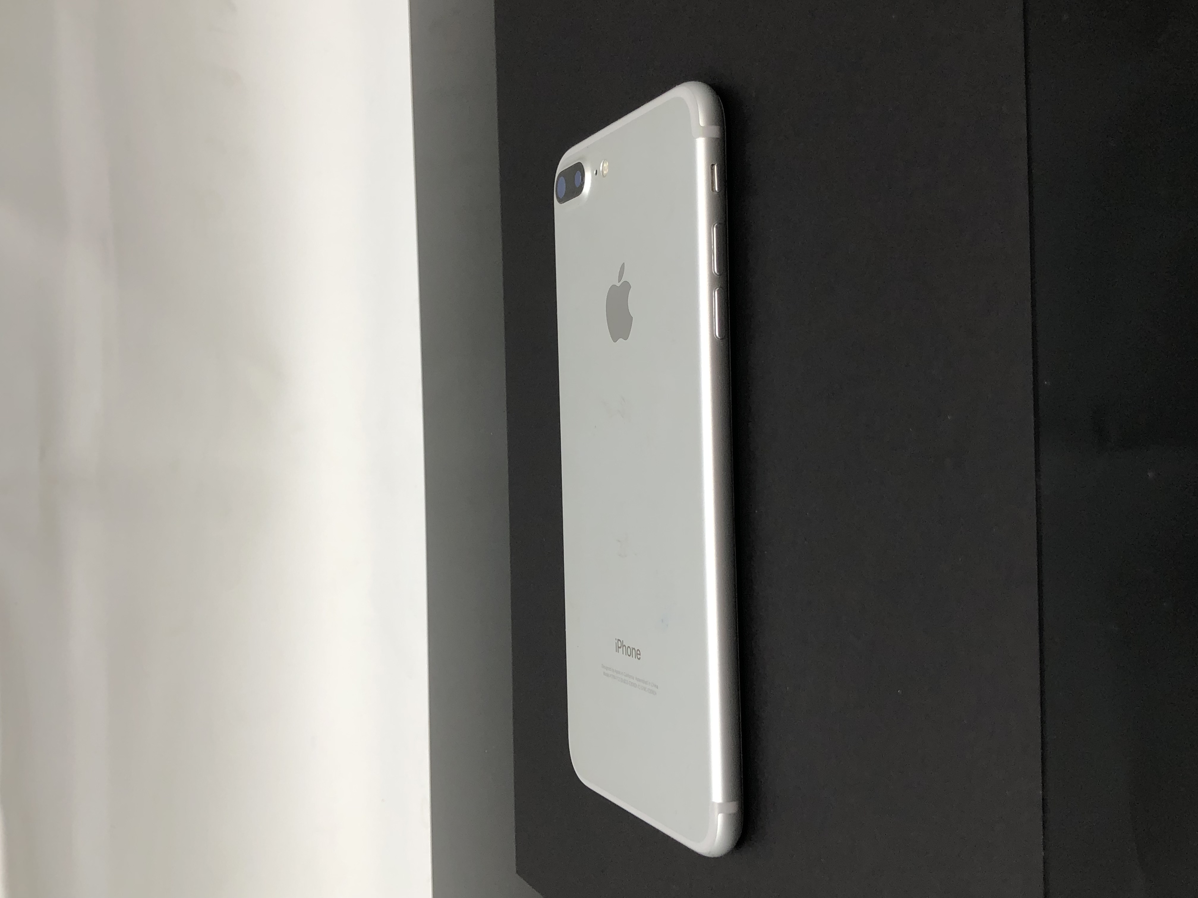 iPhone 7 Plus 128GB Silver Pre-Owned - Thumbnail 6