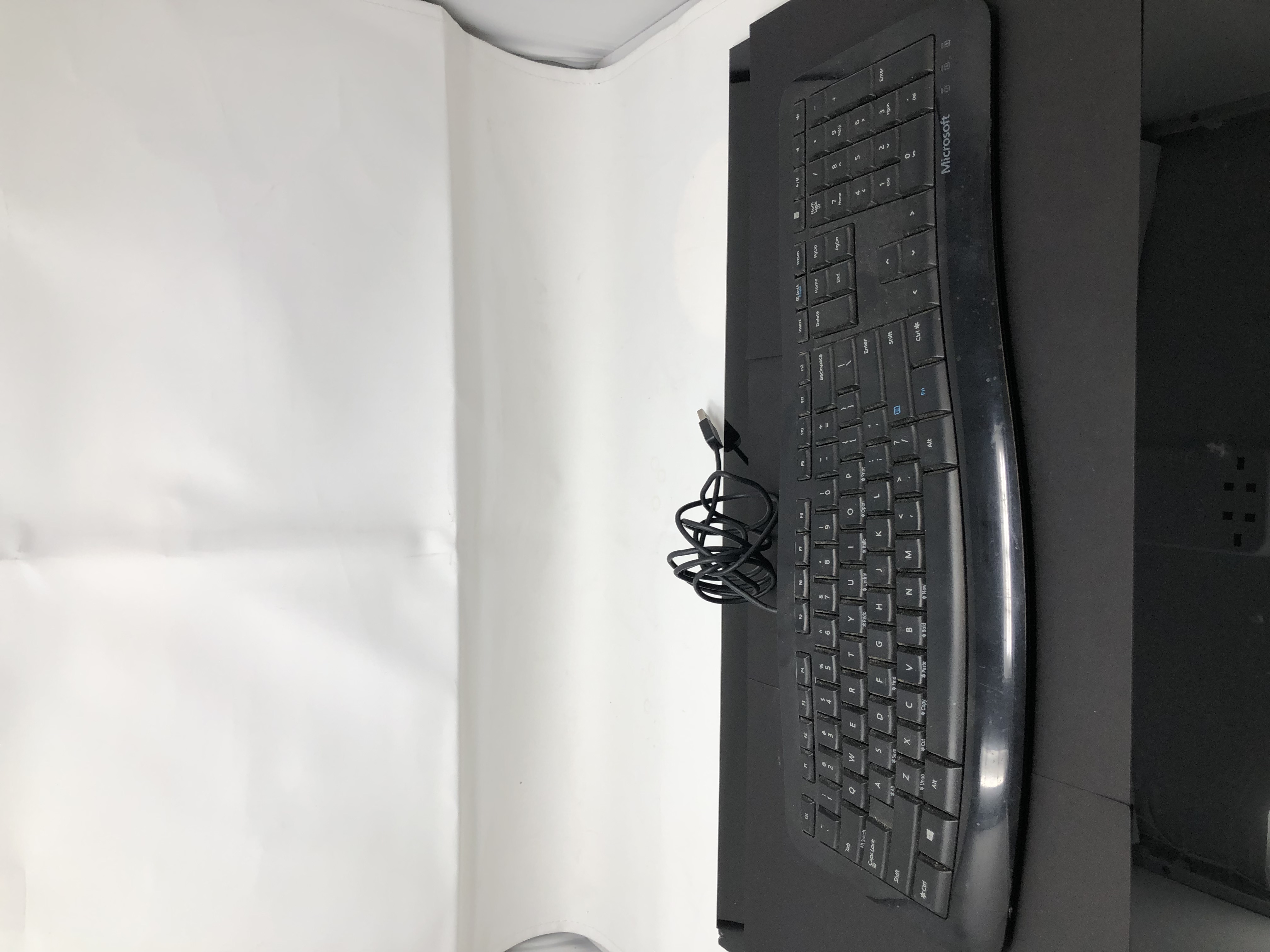 Microsoft Comfort Curve Keyboard 3000 Wired USB Pre-Owned - Thumbnail 3