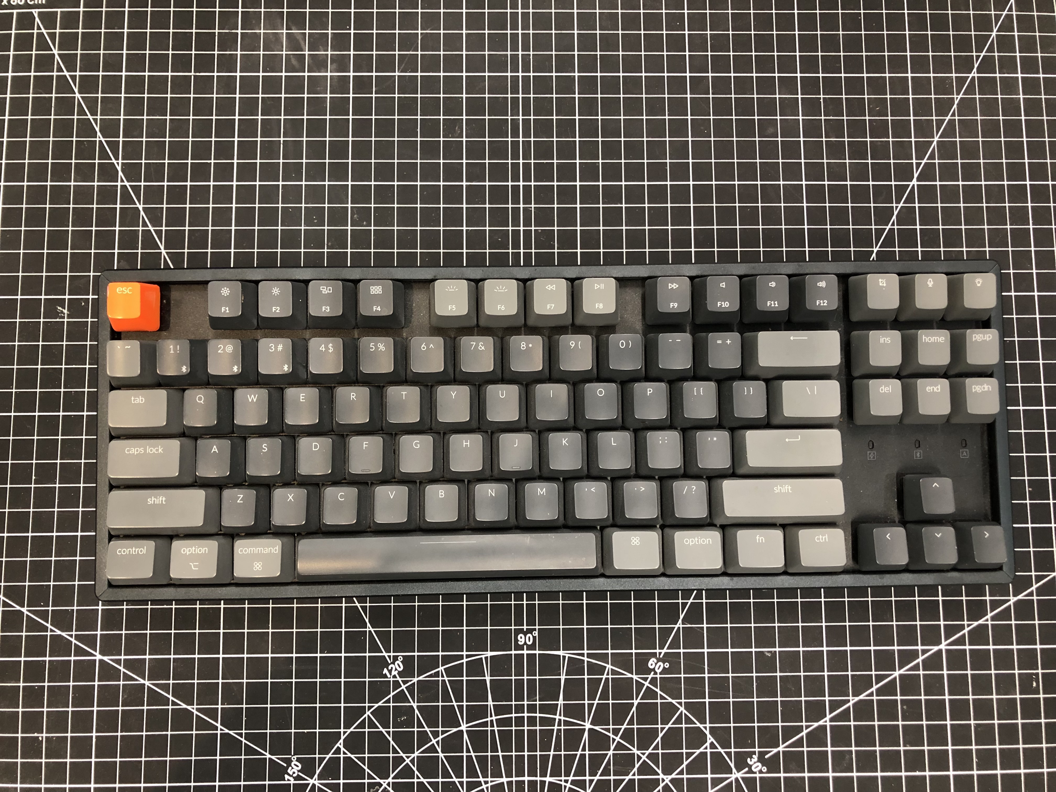 Keychron K8 Wireless Mechanical Keyboard Pre-Owned - Thumbnail 2