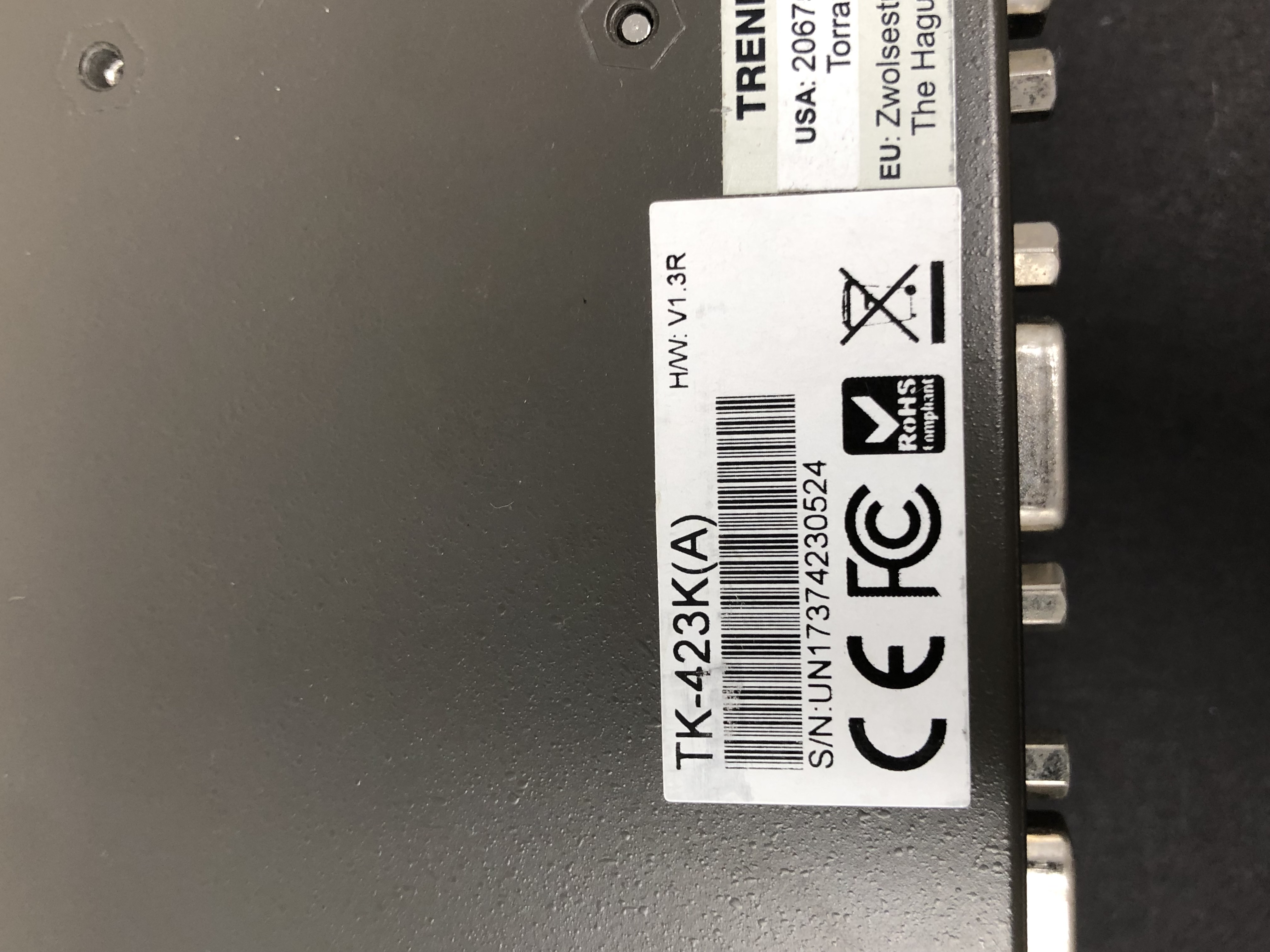 4-Port USB / PS/2 KVM Switch Kit w/ Audio