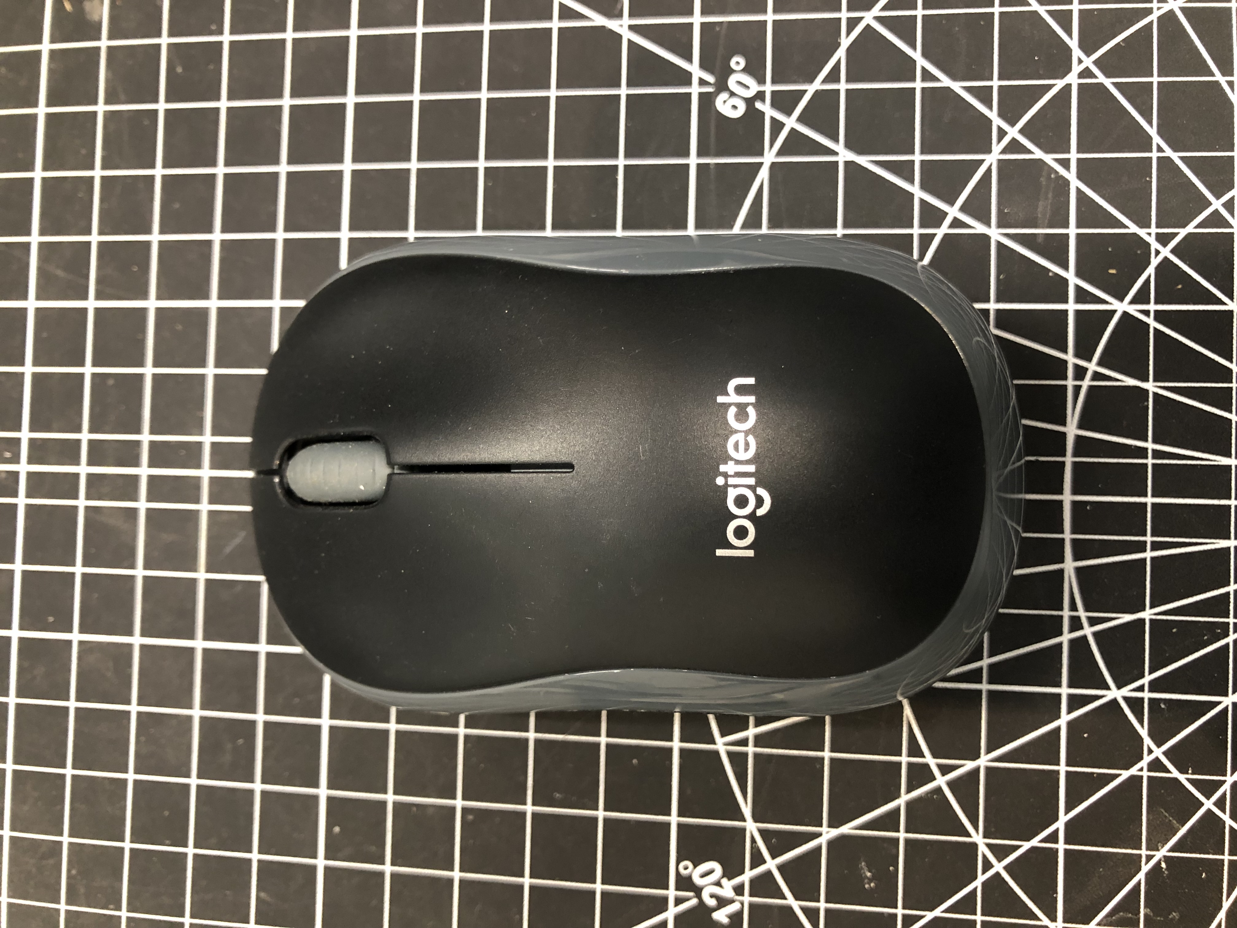 Logitech M185 Wireless Mouse Black Pre-Owned - Thumbnail 2