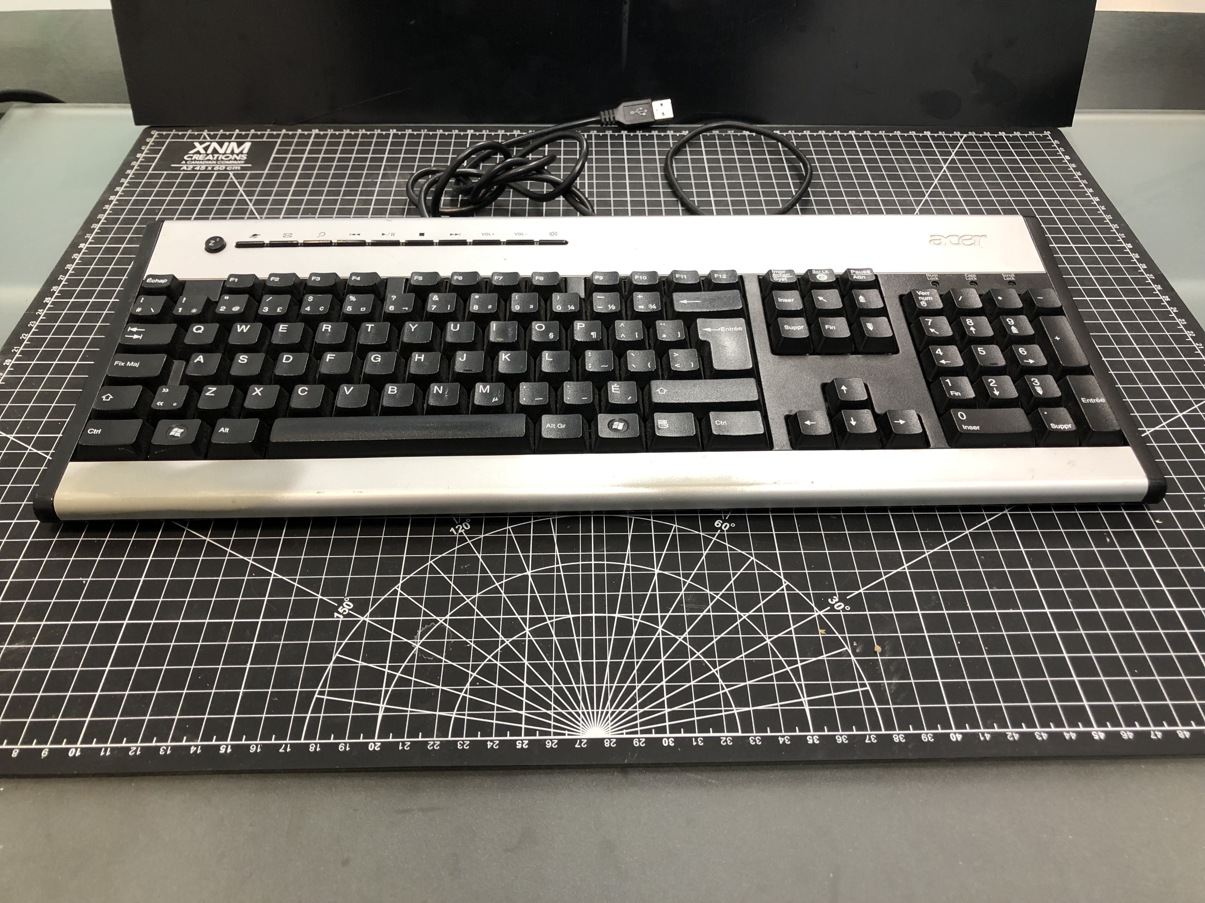 Acer KU-0355 Wired USB Keyboard Black/Silver Pre-Owned — image 4
