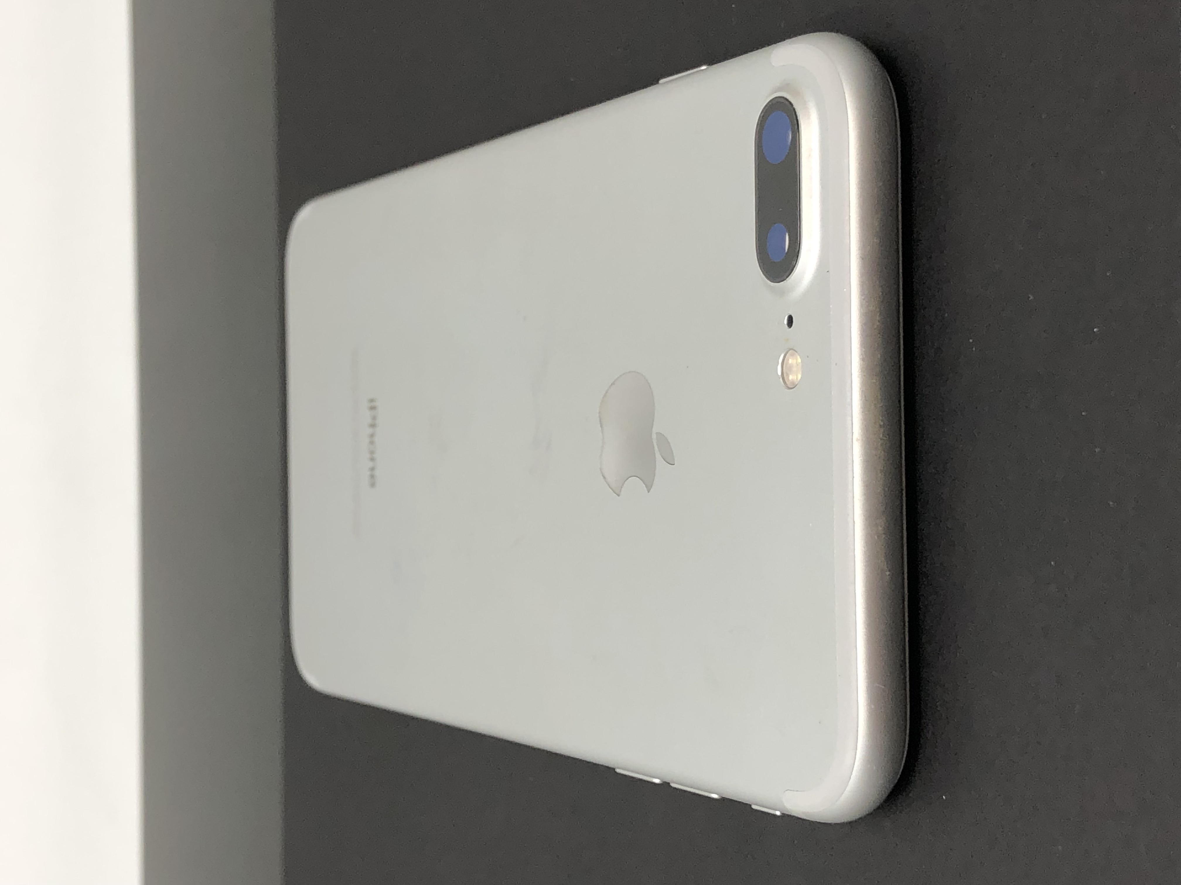 iPhone 7 Plus 128GB Silver Pre-Owned - Thumbnail 4