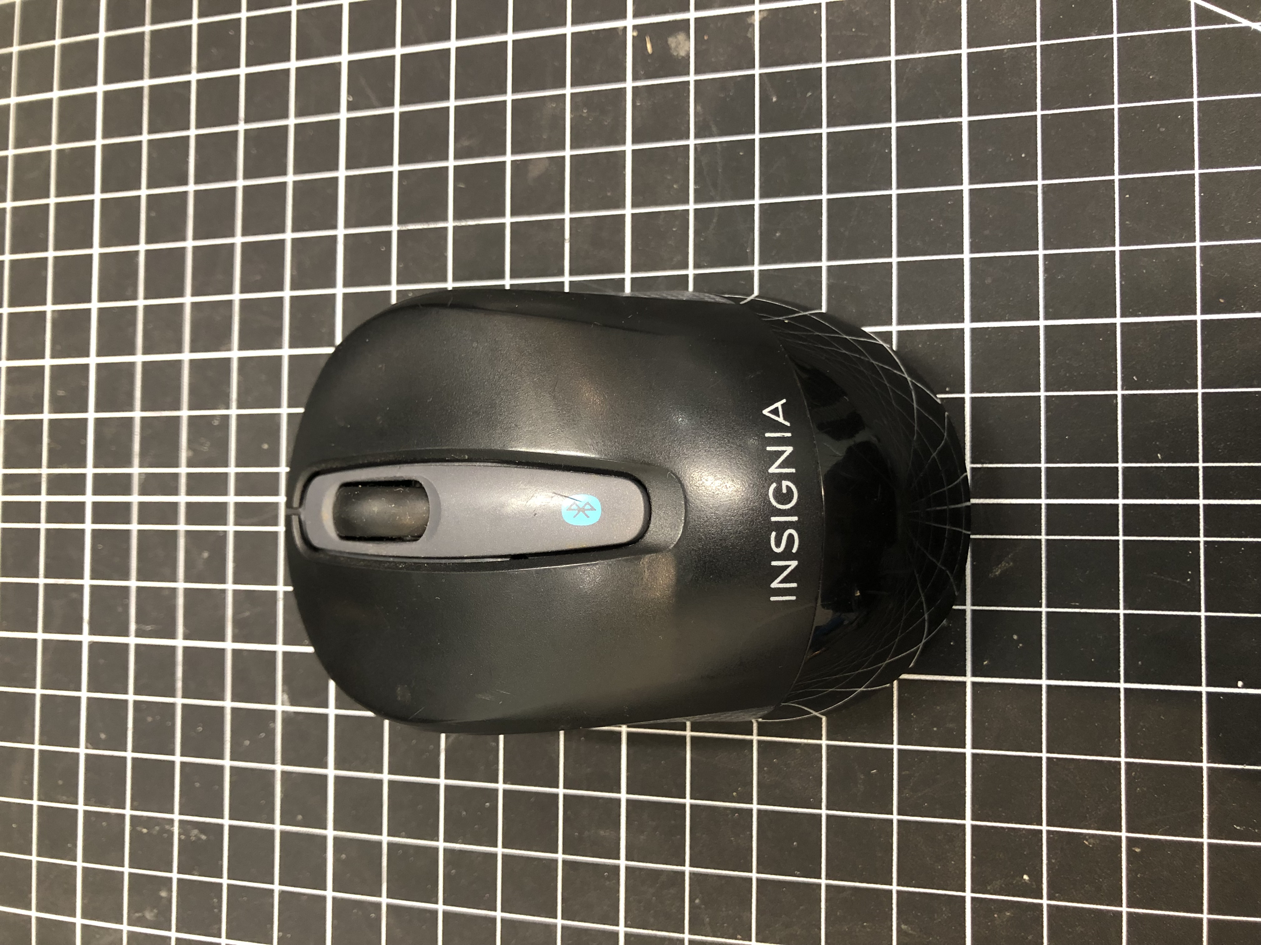 Insignia NS-PNM6103-BK-C Bluetooth Mouse Black Pre-Owned - Thumbnail 2