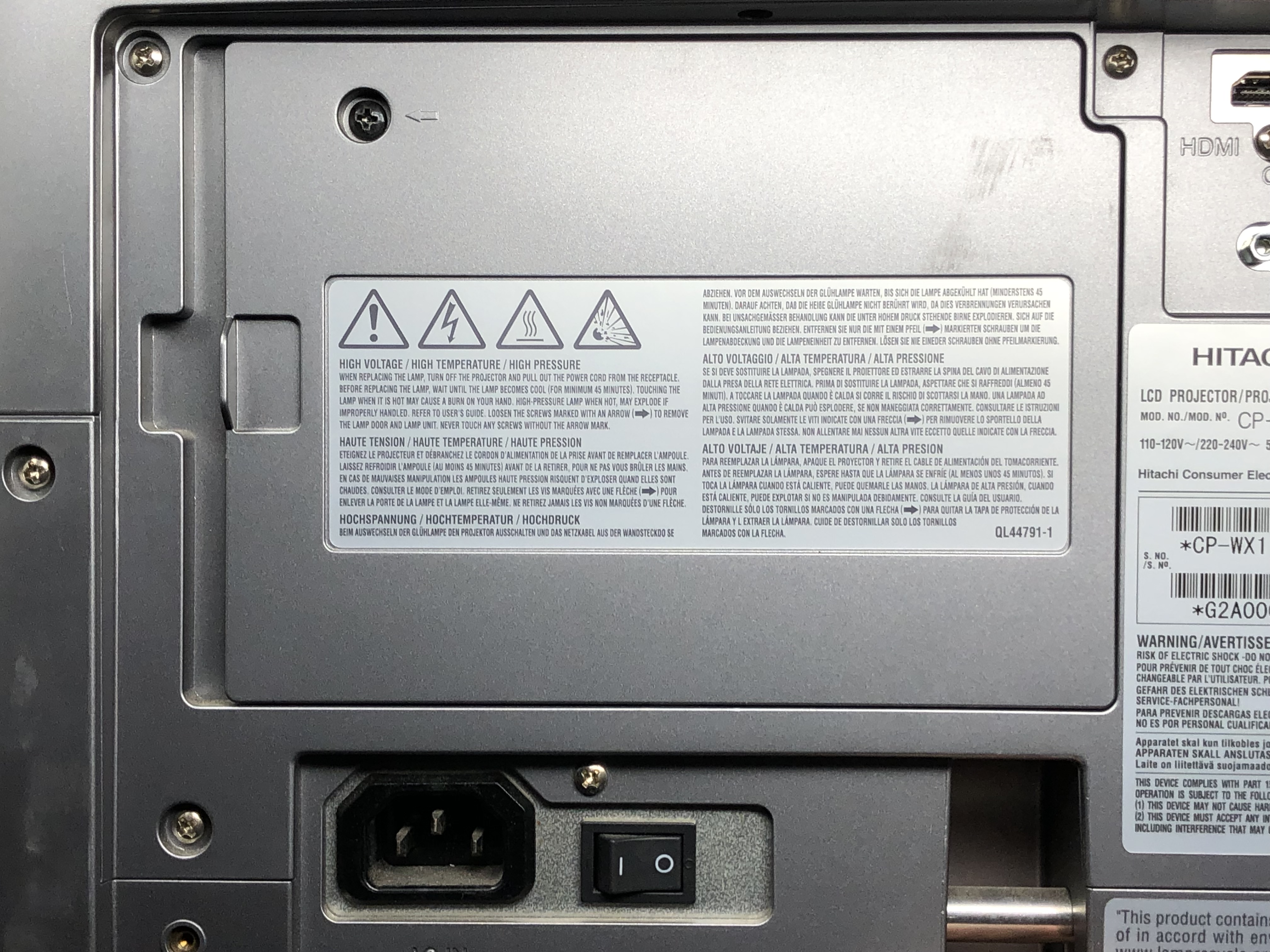 Hitachi CP-WX11000 LCD Projector Pre-Owned — image 3
