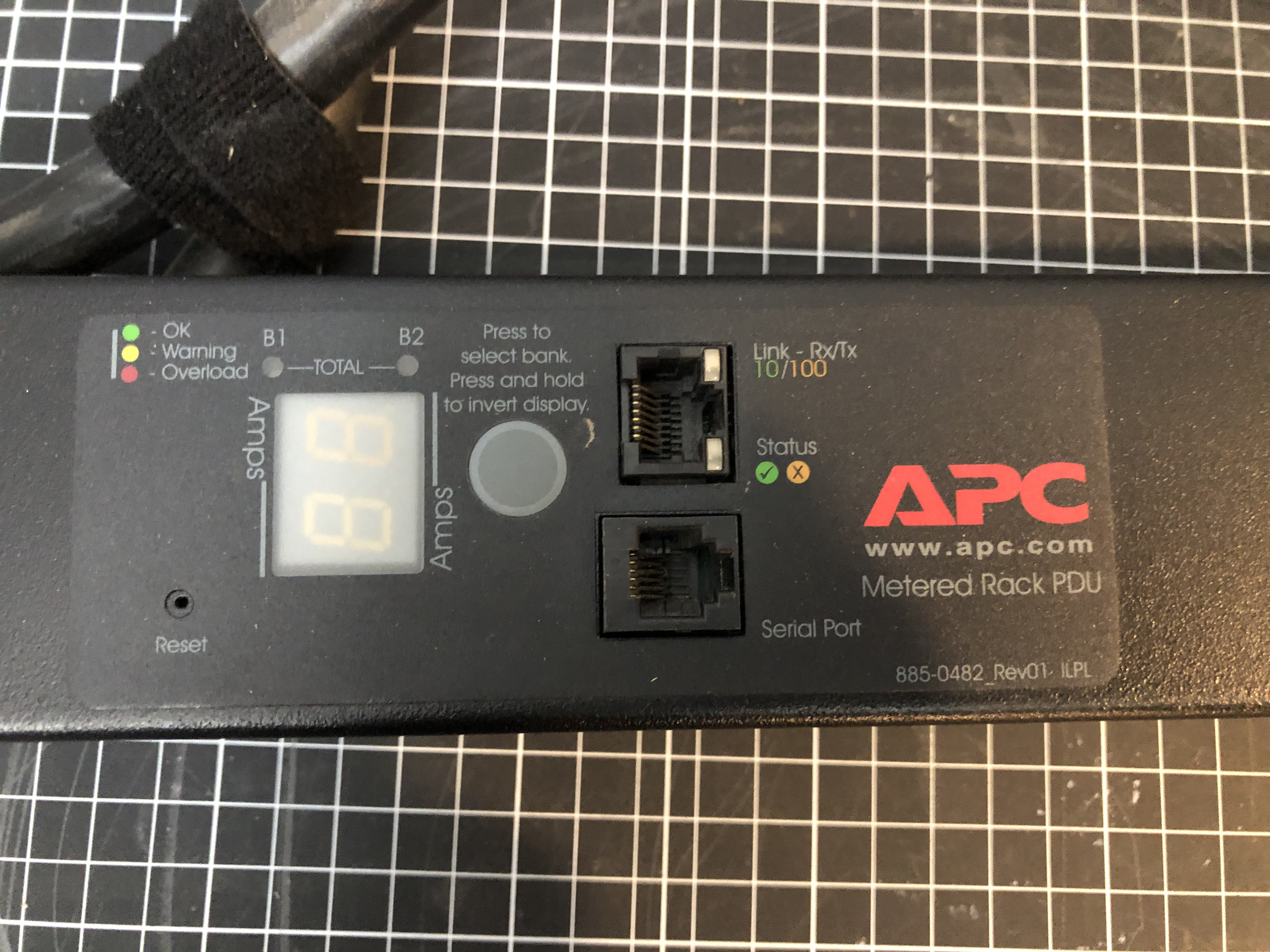 APC AP8858 Metered Rack PDU 20 Outlets Pre-Owned - Thumbnail 4