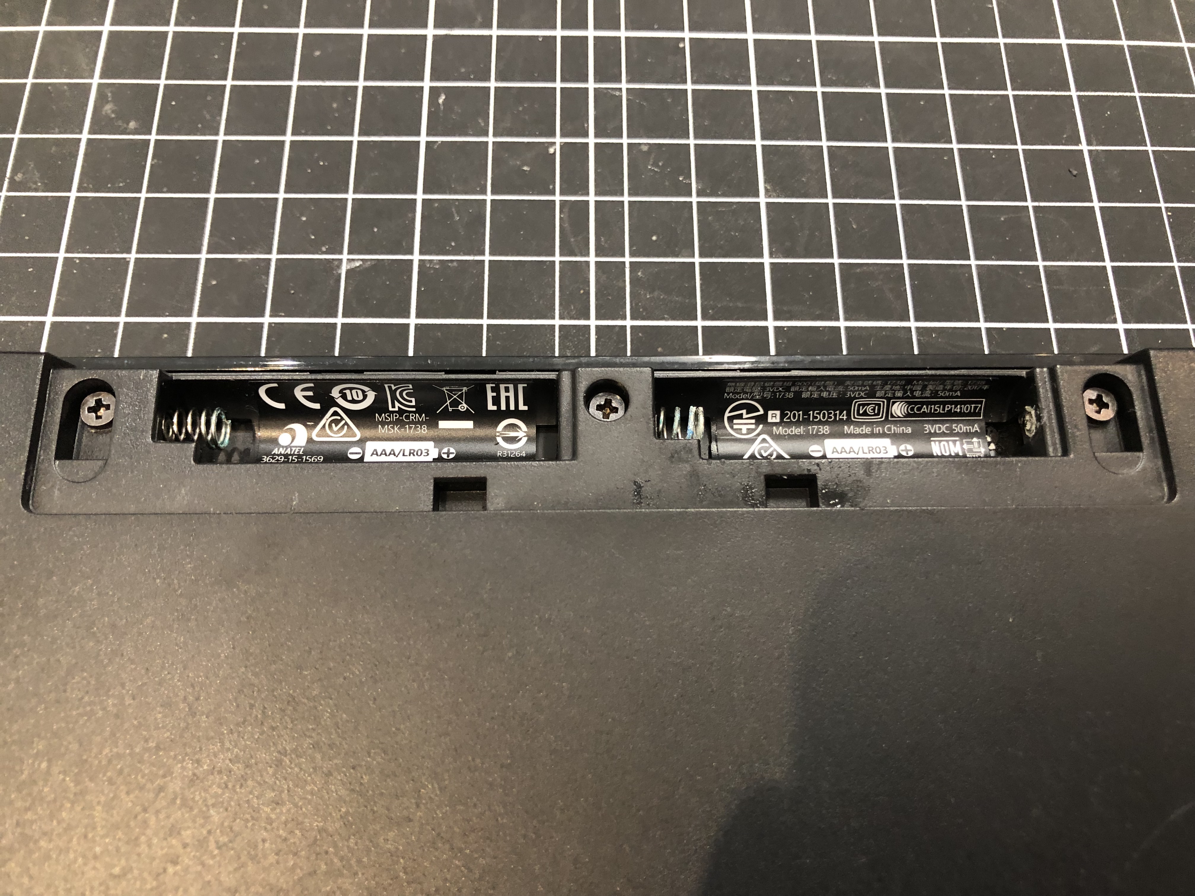 Microsoft Wireless Keyboard 3050 Model 1738 Pre-Owned - Thumbnail 2