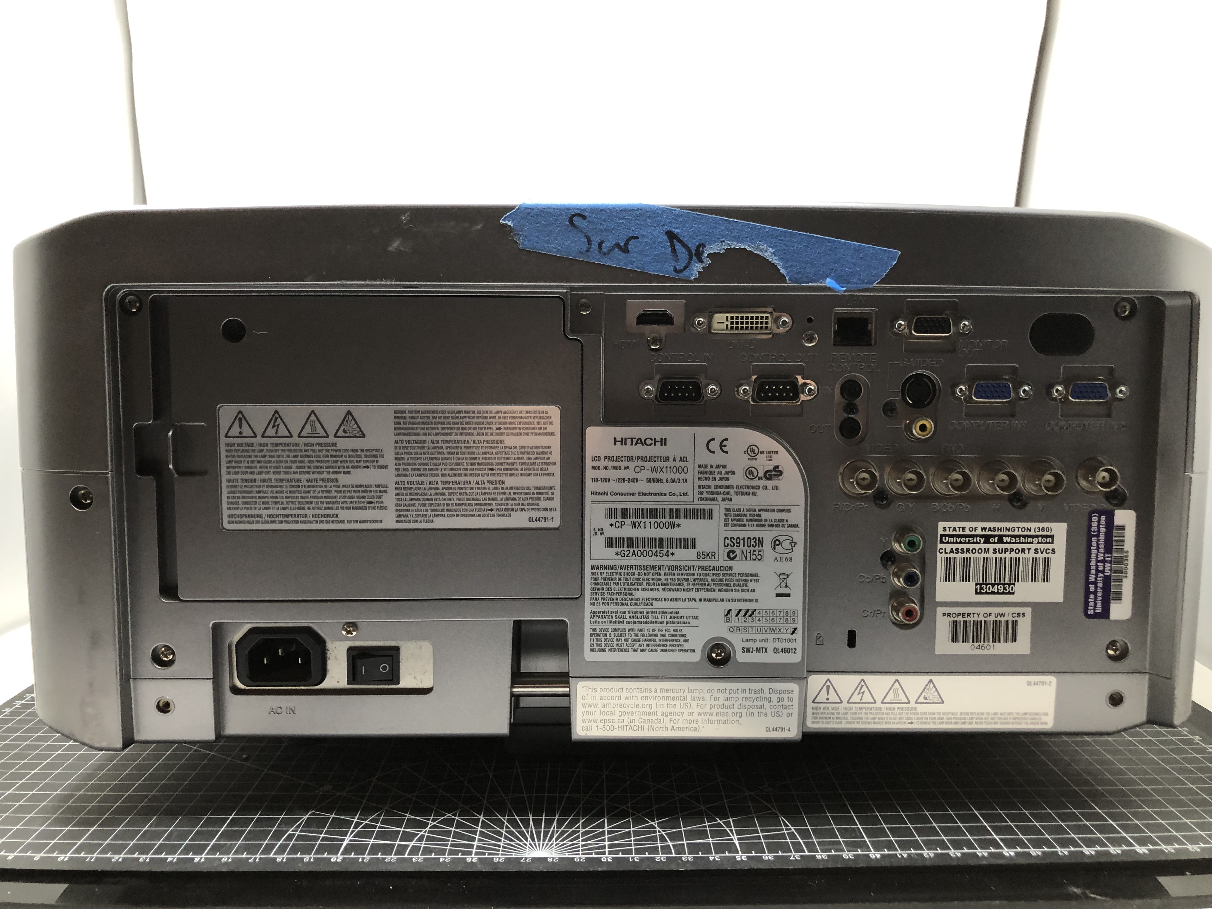 Hitachi CP-WX11000 LCD Projector Pre-Owned — image 7