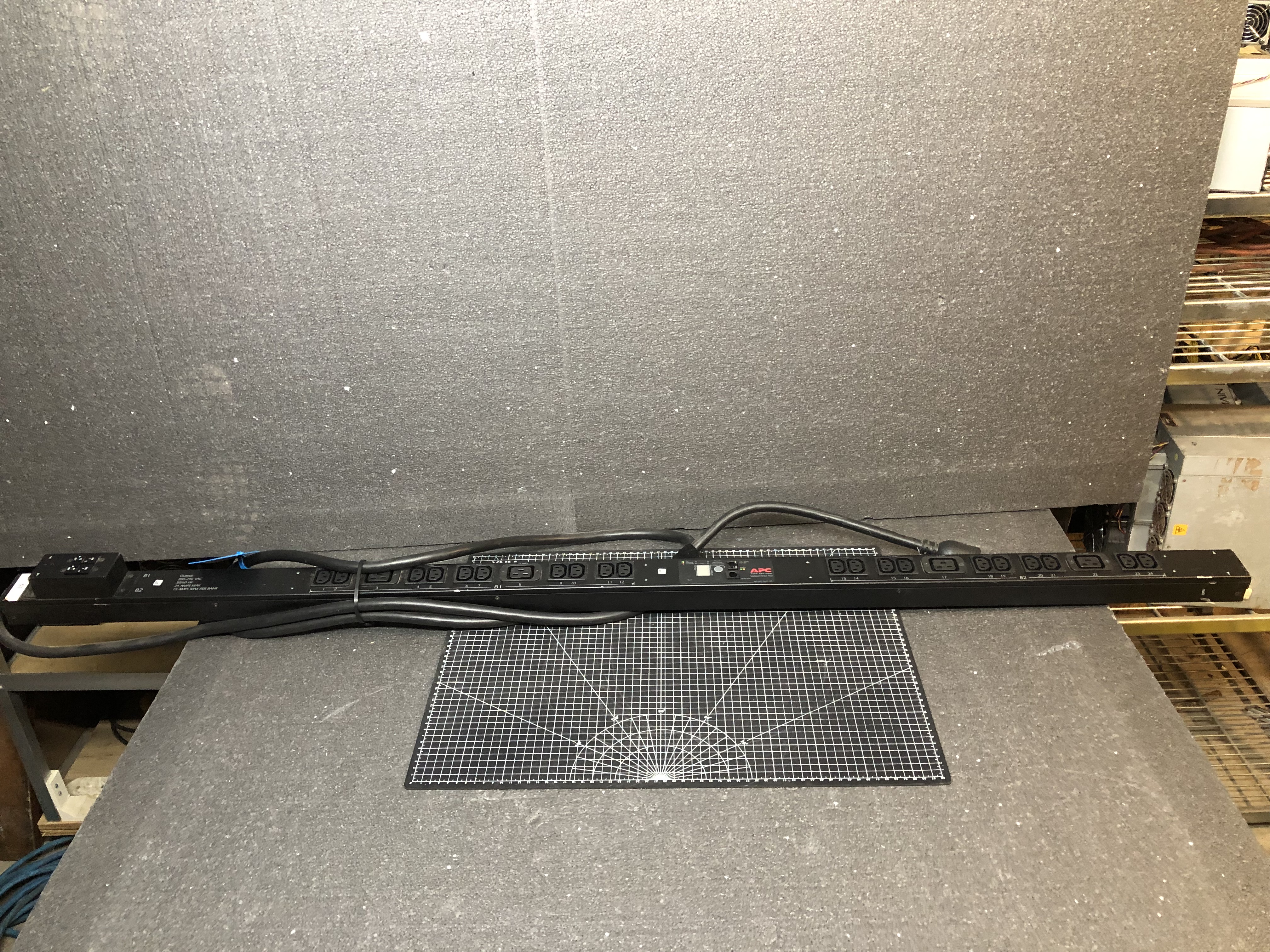 APC AP8858 Metered Rack PDU 20 Outlets Pre-Owned